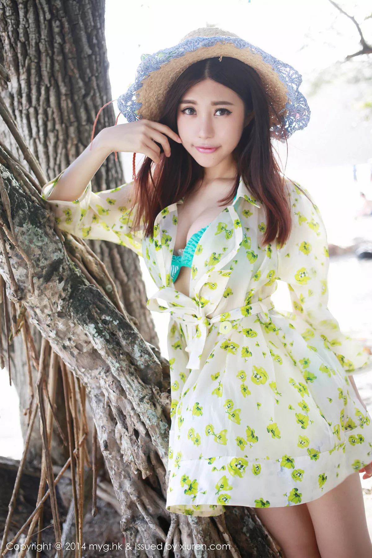 秀人集.com_[MyGirl美媛馆]Vol.014_嫩模绮里嘉ula泳池边性感比基尼秀豪乳翘臀写真119P