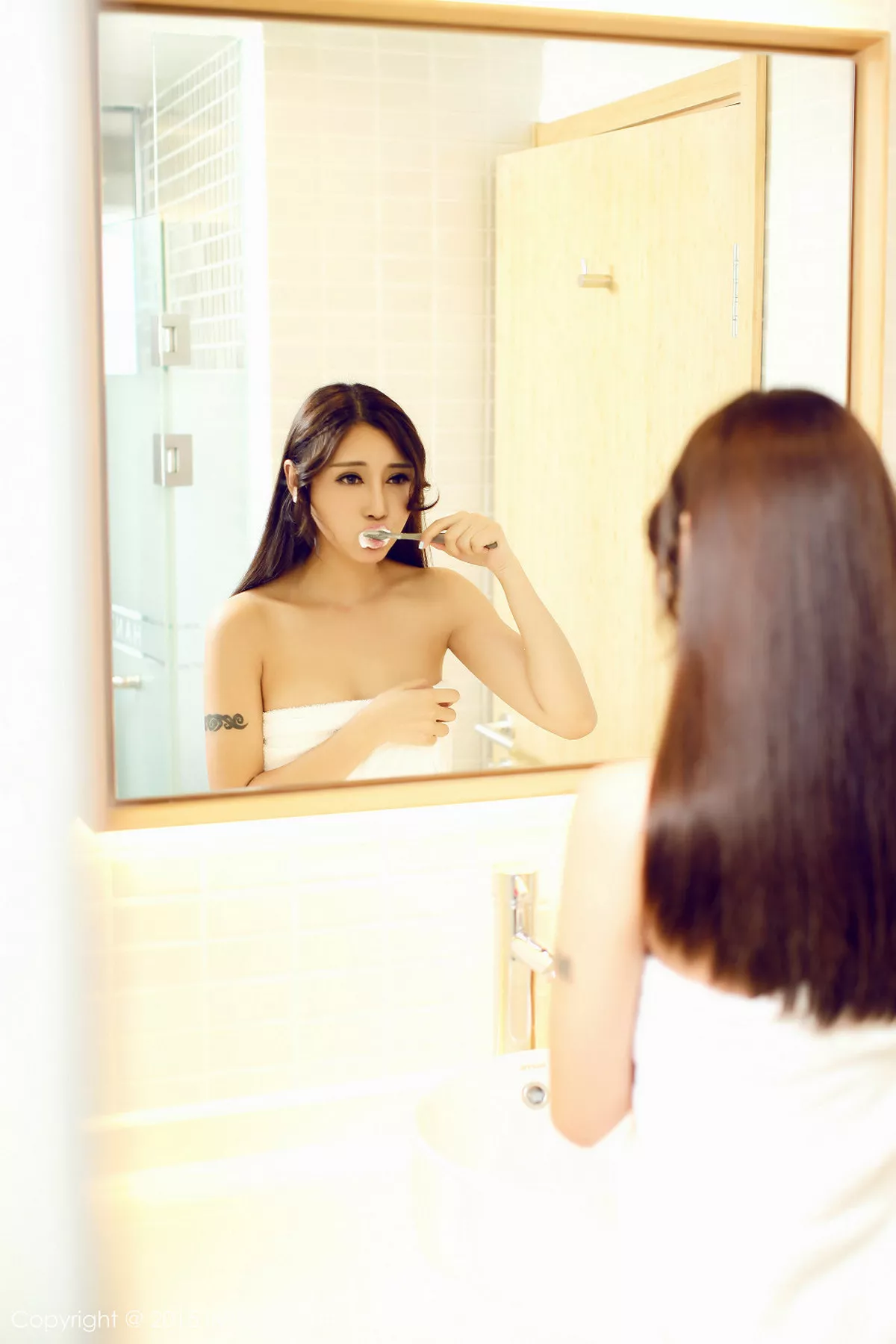 秀人集.com_[IMISS爱蜜社]Vol.009_嫩模乐乐Mango高颜值居家私房秀白嫩肌肤性感写真55P