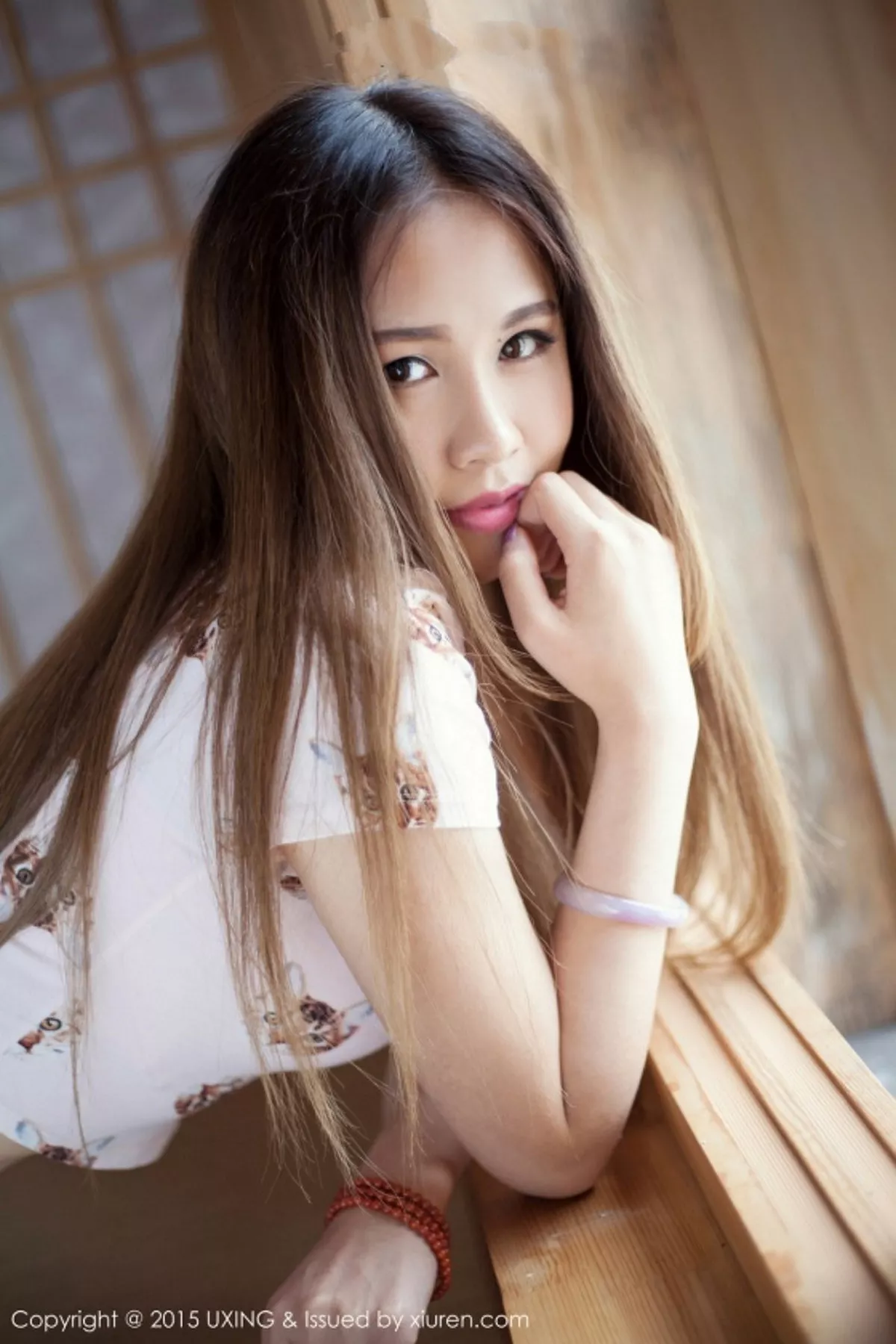 秀人集.com_[UXING优星馆]Vol.009_嫩模紫潆cynthia宾馆床上下身全裸美臀诱惑写真70P