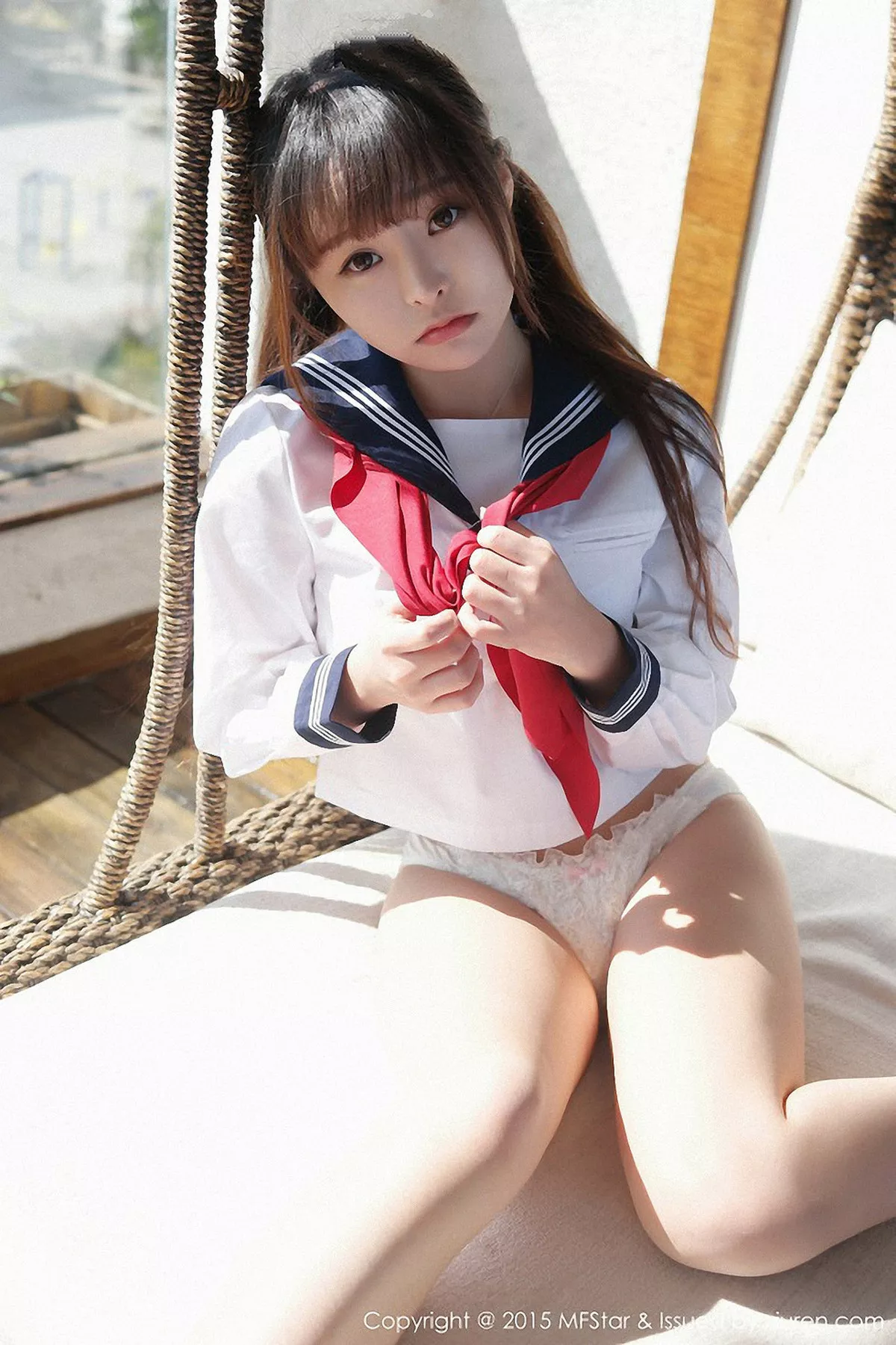 秀人集.com_[MFStar模范学院]Vol.002_嫩模柳侑绮Sevenbaby性感学生制服黑丝美腿写真51P