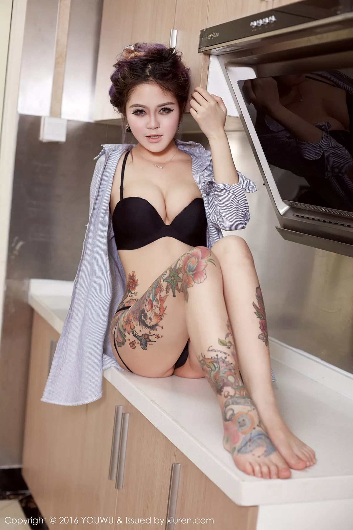 秀人集.com_[YouWu尤物馆]Vol.008_纹身嫩模美贤子居家私房黑色内衣性感美胸写真53P