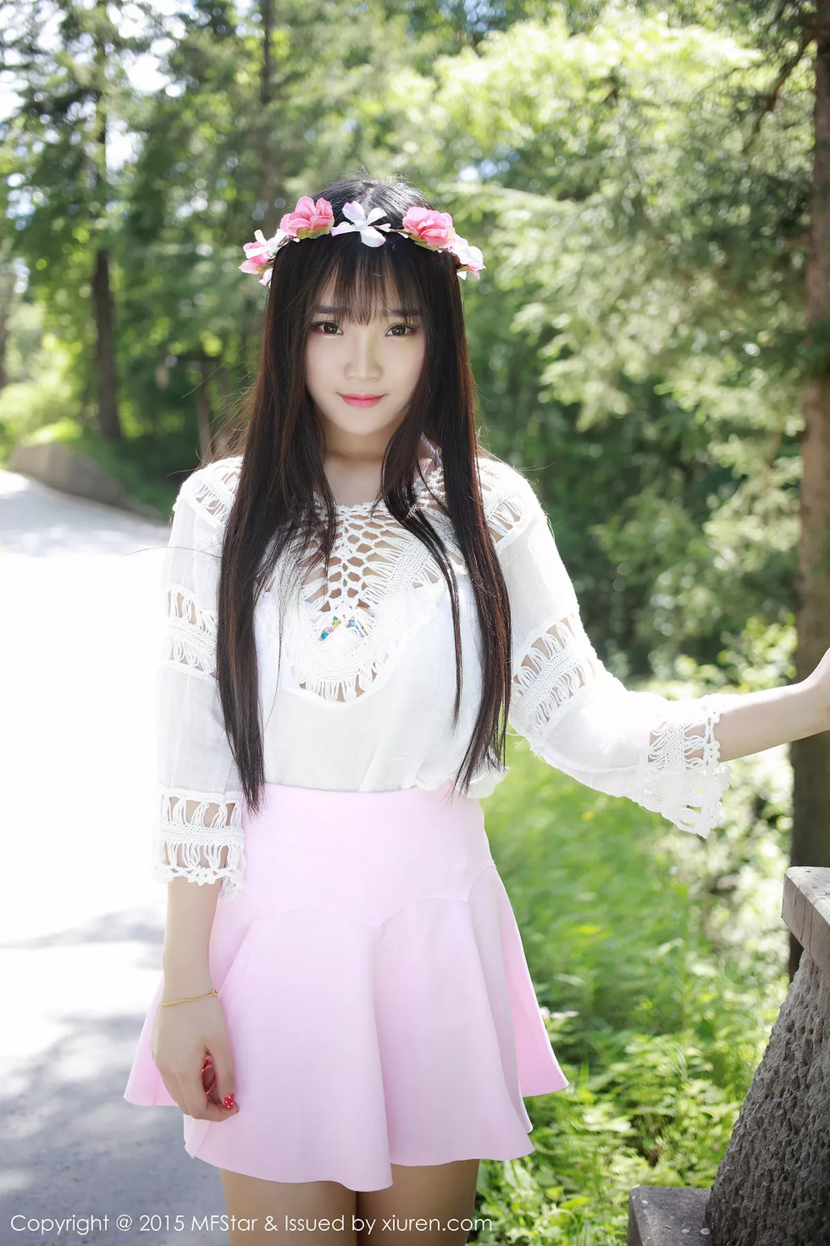 秀人集.com_[MFStar模范学院]Vol.015_嫩模夏瑶baby九寨沟旅拍浴缸里丰满身材撩人诱惑50P