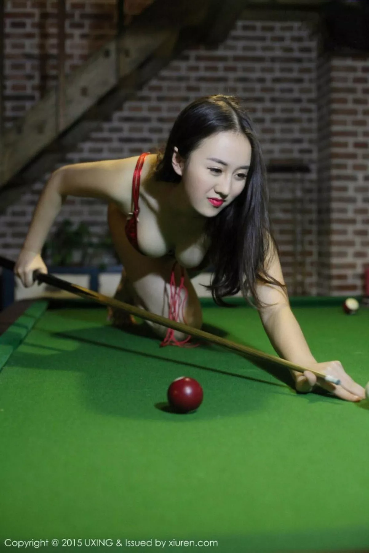 秀人集.com_[UXING优星馆]Vol.012_嫩模Romi王朝朝红色比基尼完美翘臀性感美胸写真56P