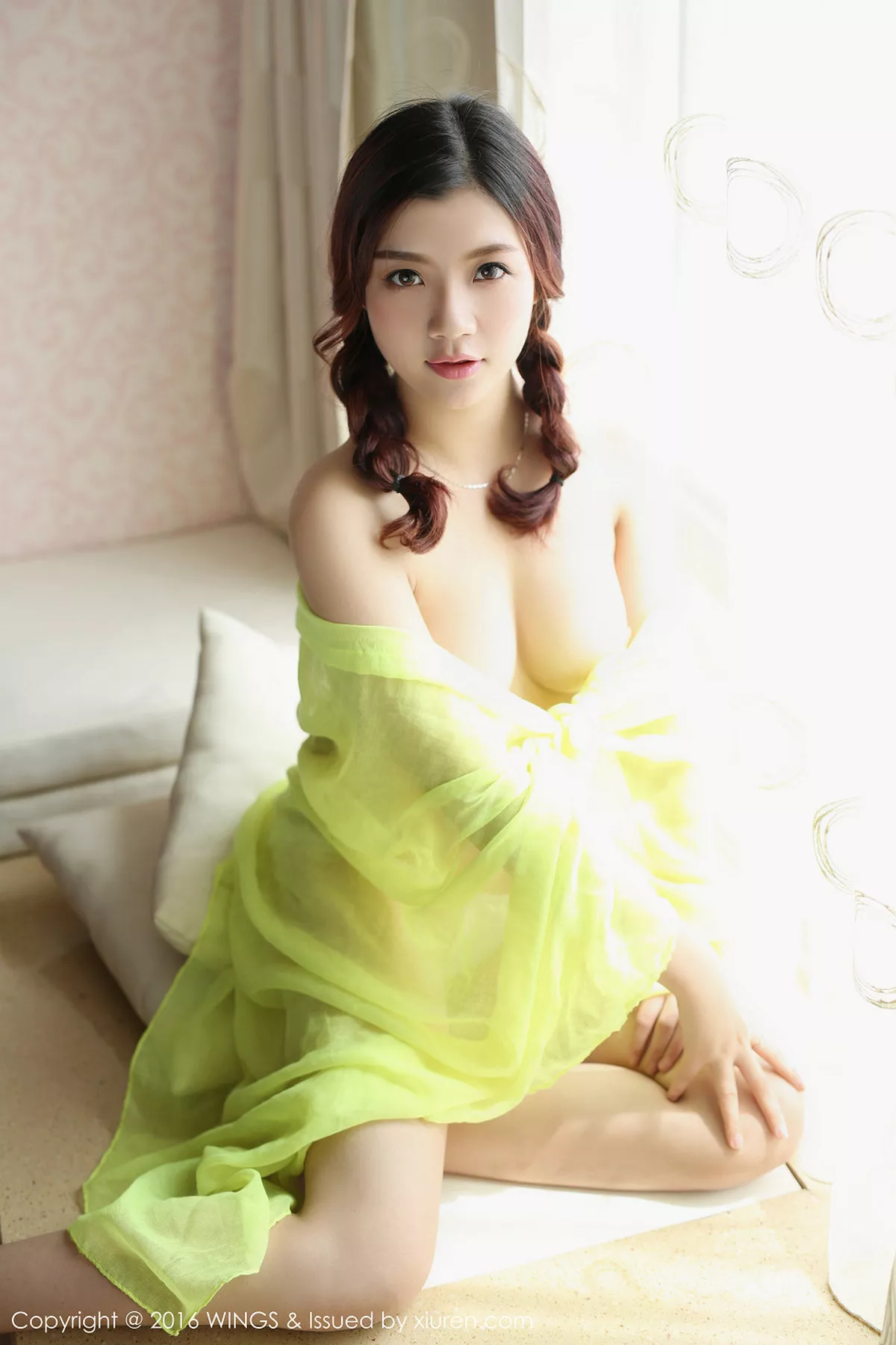 秀人集.com_[WingS影私荟]Vol.003_嫩模夏晓Maggy游乐场里白色内衣真空秀豪乳写真60P