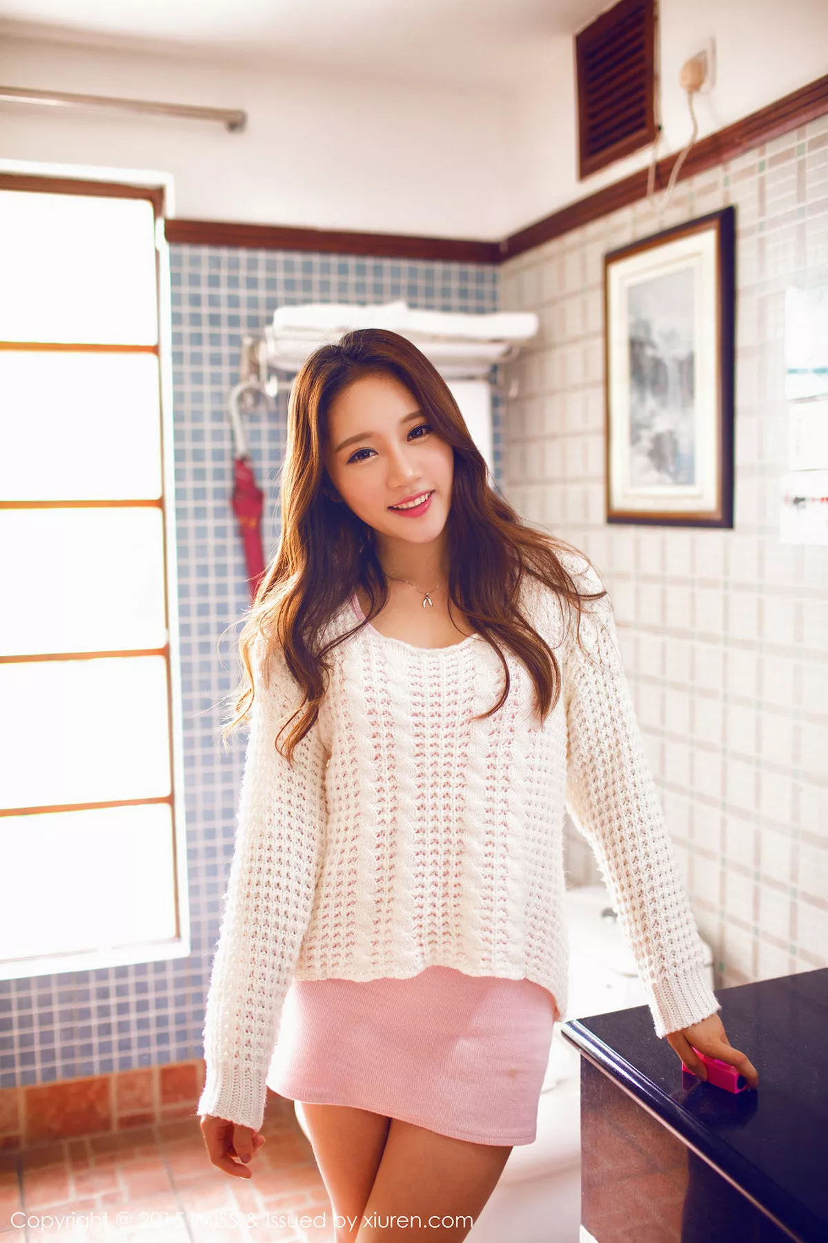 秀人集.com_[IMISS爱蜜社]Vol.015_嫩模小丽莎萌萌哒粉红内衣迷人美胸娇艳性感写真50P