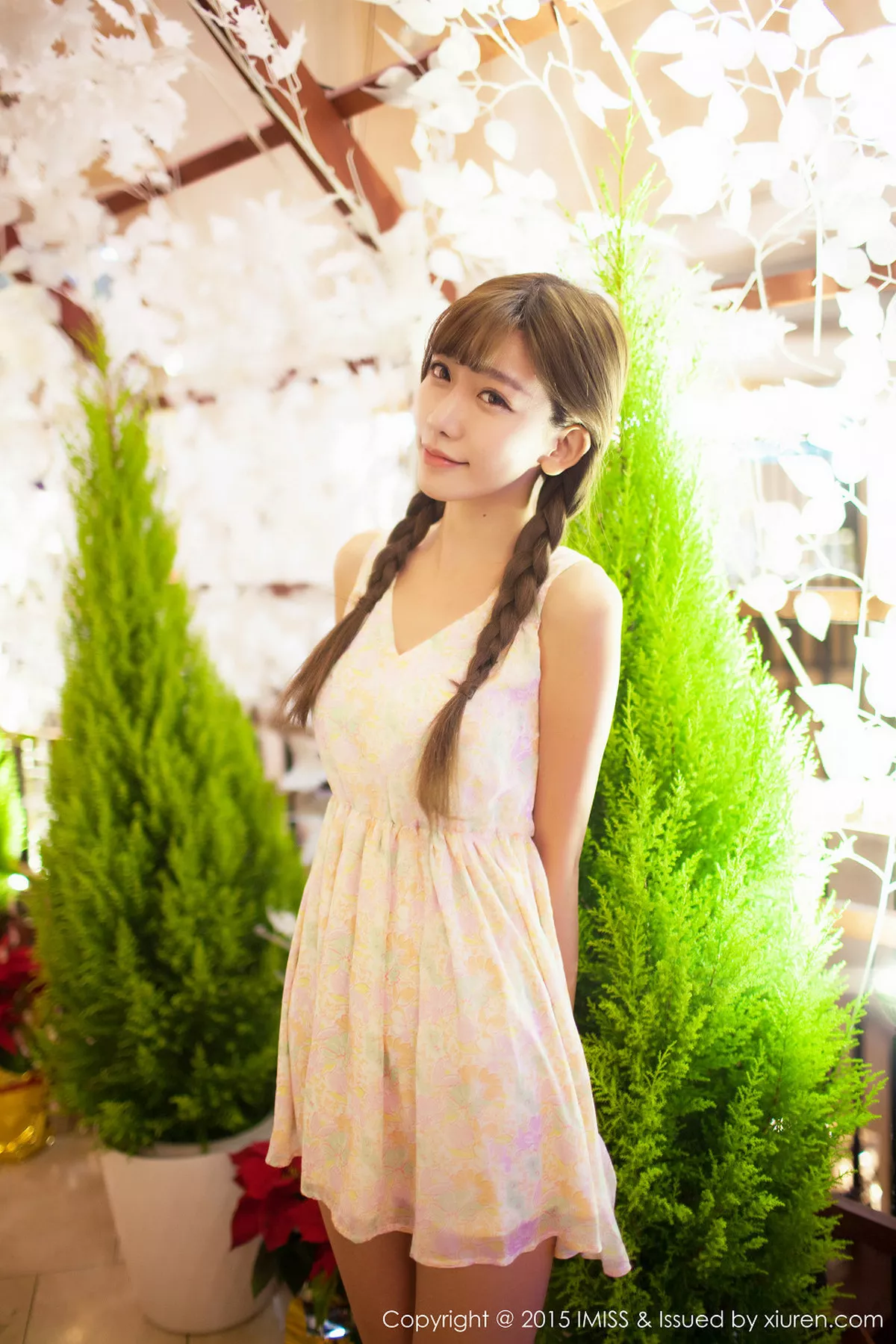 秀人集.com_[IMISS爱蜜社]Vol.010_90后绝美showgirl陈潇户外清爽迷人写真71P