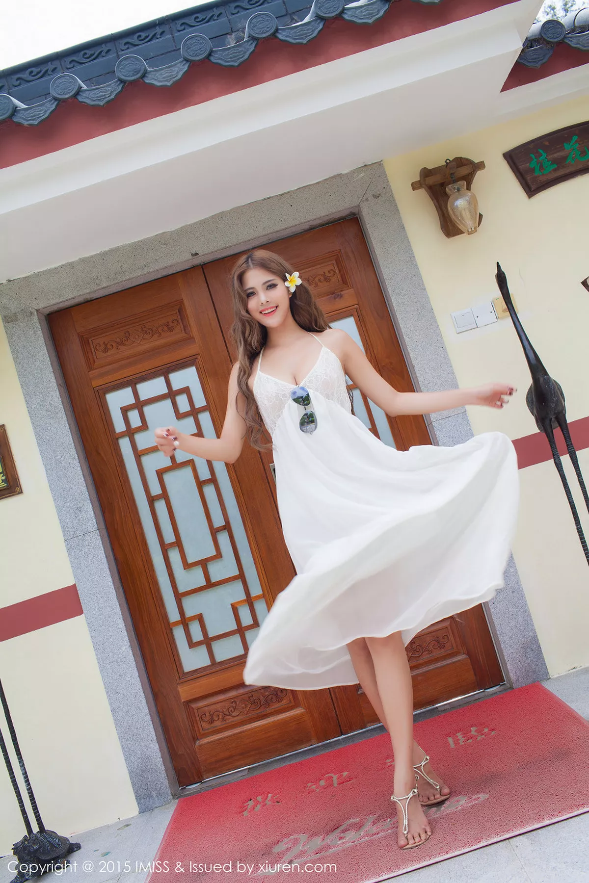 秀人集.com_[IMISS爱蜜社]Vol.008_嫩模妍妍Yanyan系列连身裙低胸内衣豪乳诱惑写真76P