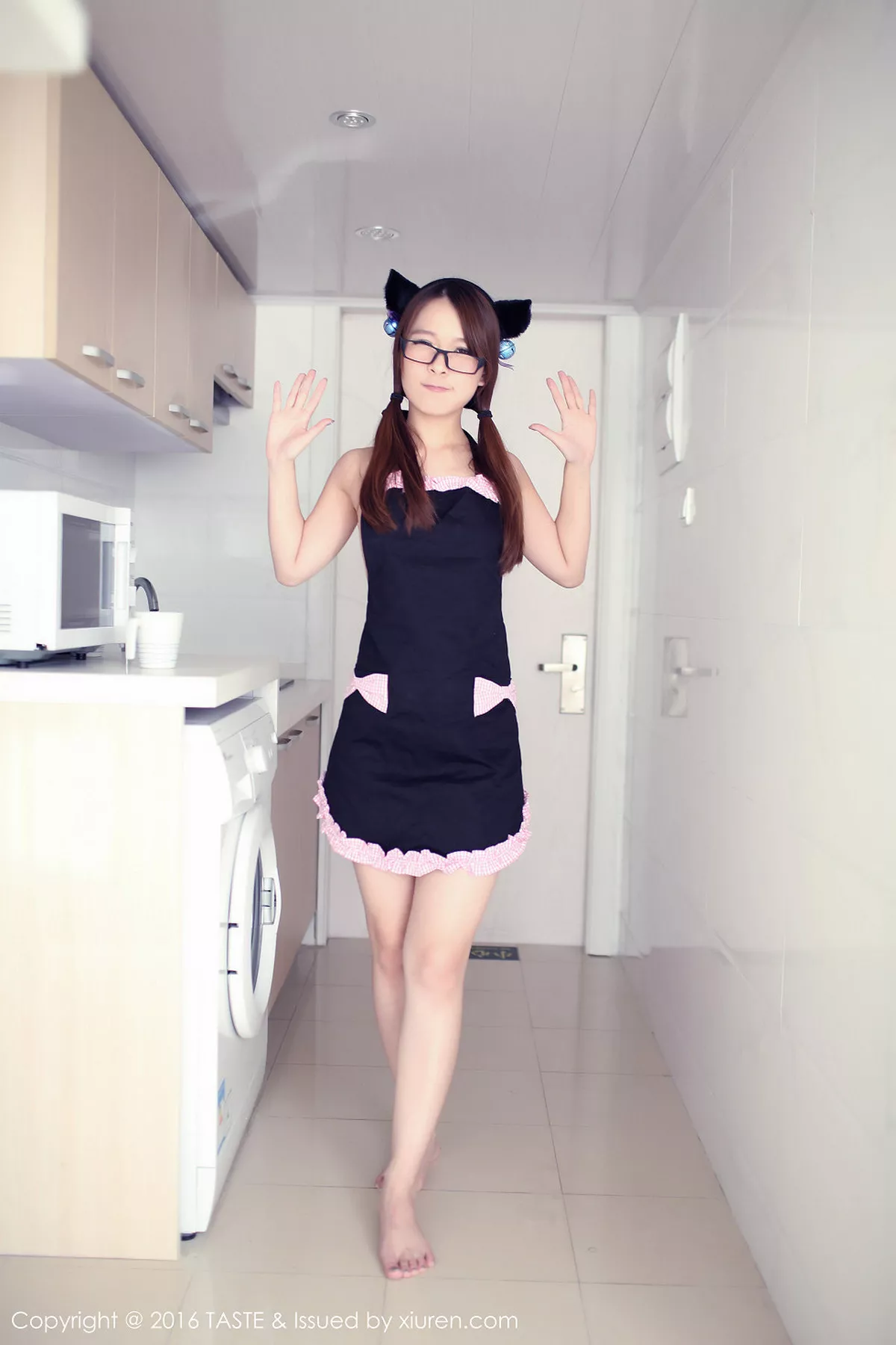 秀人集.com_[Taste顽味生活]Vol.005_嫩模Carol酱性感兔女郎黑色女仆装居家写真61P