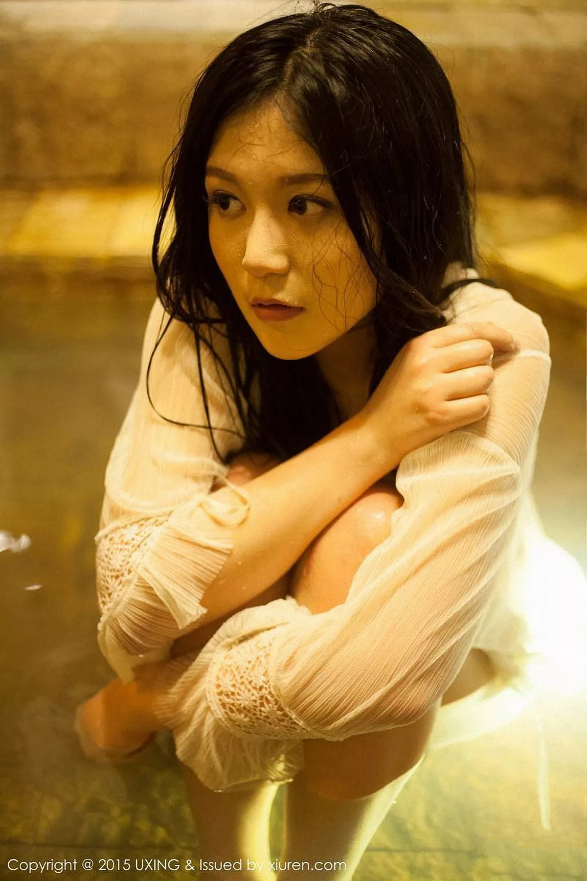 秀人集.com_[UXING优星馆]Vol.006_嫩模莲漪lenne红色内裤性感翘臀低胸内衣秀豪乳55P