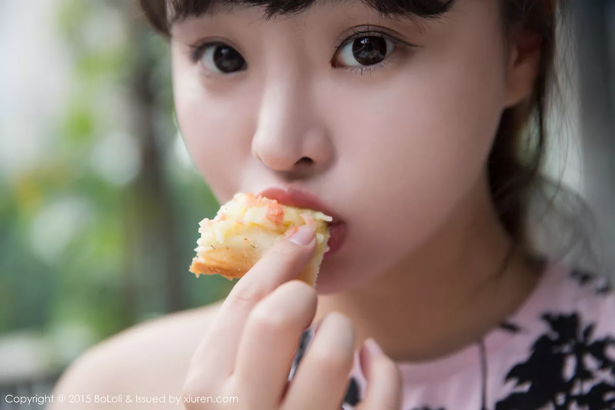 秀人集.com_[BoLoli波萝社]Vol.001_嫩模柳侑绮sevenbaby童颜巨乳性感系列生活写真秀94P