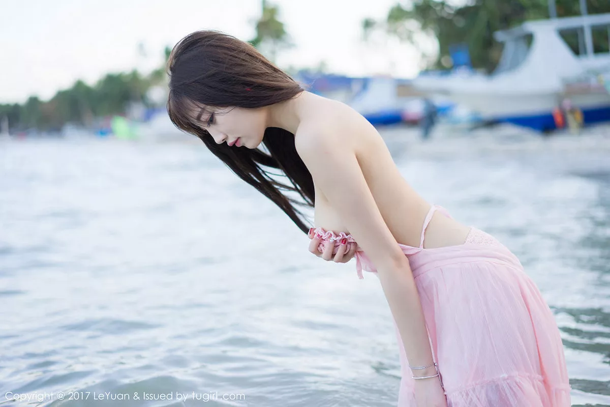 秀人集.com_[LeYuan星乐园]Vol.035_女神杨晨晨sugar海边粉红露背吊带裙真空秀美乳诱惑写真54P