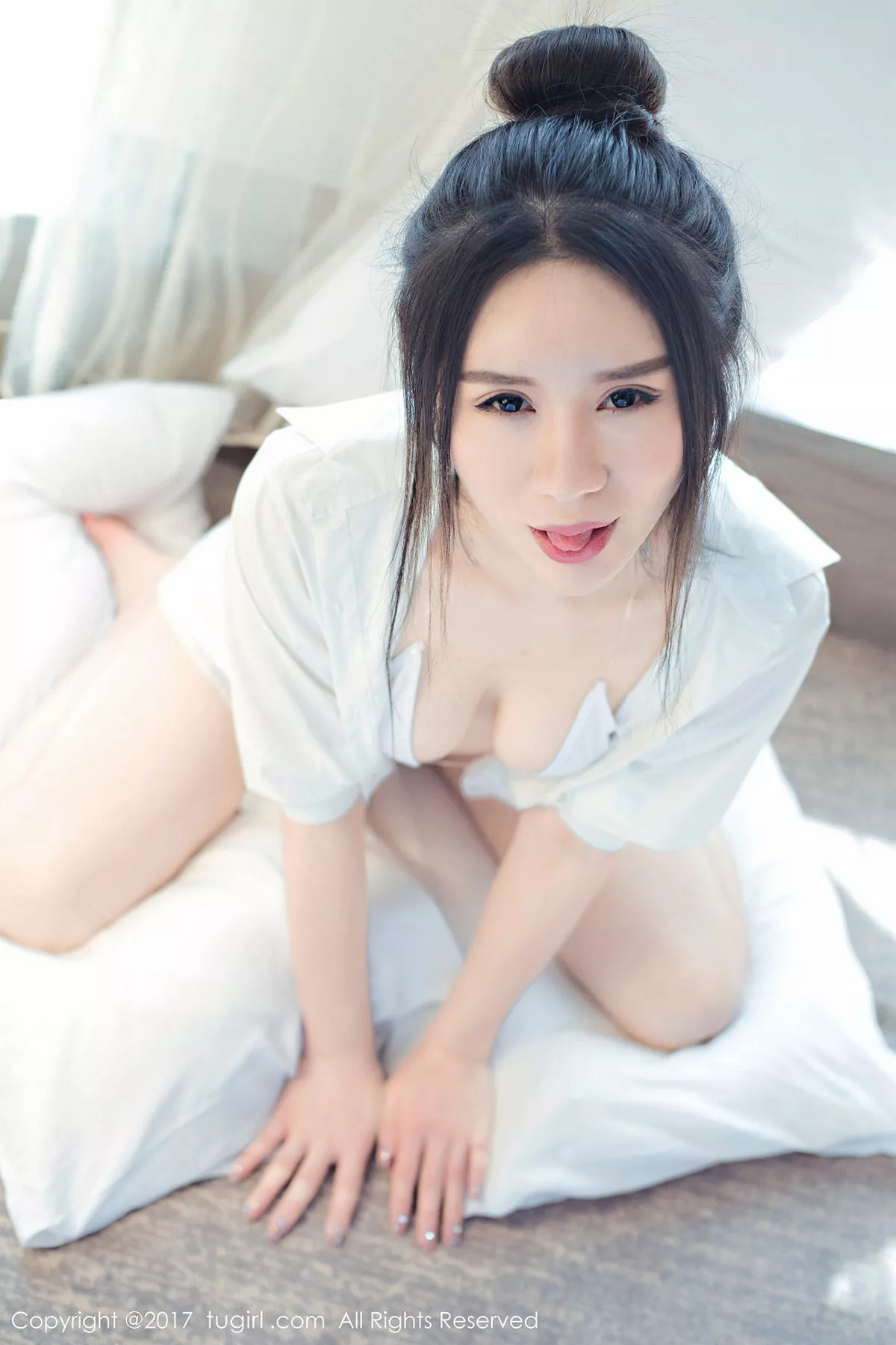 秀人集.com_[XiuRen秀人网]No.715_新晋美模欧阳若依居家纯白+黑色三点式性感内衣完美诱惑写真55P