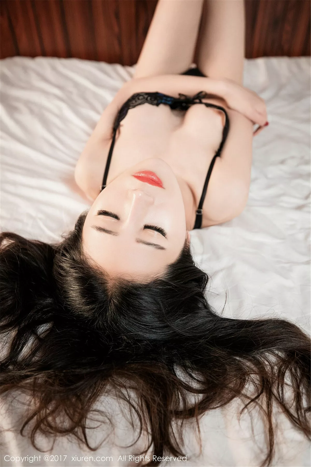 秀人集.com_[XiuRen秀人网]No.752_新人嫩模馨怡居家圆形浴缸里大尺度花瓣浴秀豪乳诱惑写真82P