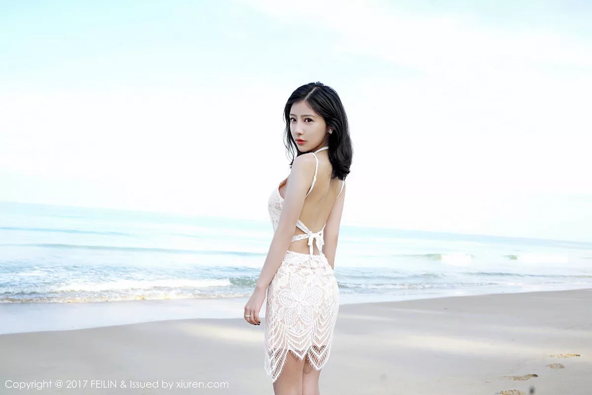 秀人集.com_[FeiLin嗲囡囡]Vol.084_嫩模施忆佳KITTY居家粉红睡裙慵懒睡美人清新脱俗写真40P