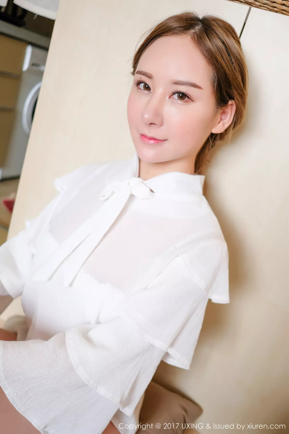 秀人集.com_[UXING优星馆]Vol.047_新人妹子高SIR白色蕾丝情趣内衣秀完美身材娇羞迷人写真47P