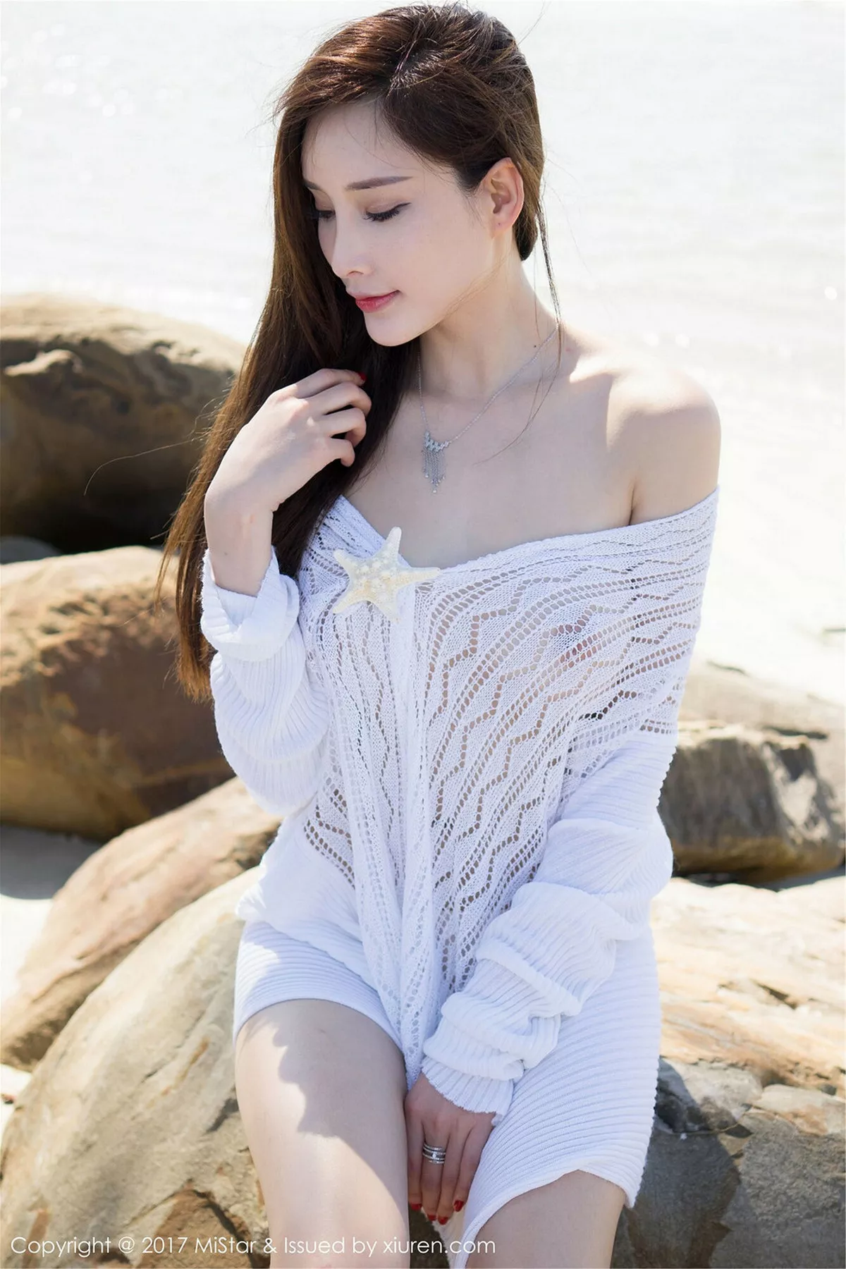 秀人集.com_[MiStar魅妍社]Vol.167_嫩模土肥圆矮挫穷沙巴旅拍泳池里脱比基尼秀傲人美乳诱惑写真42P