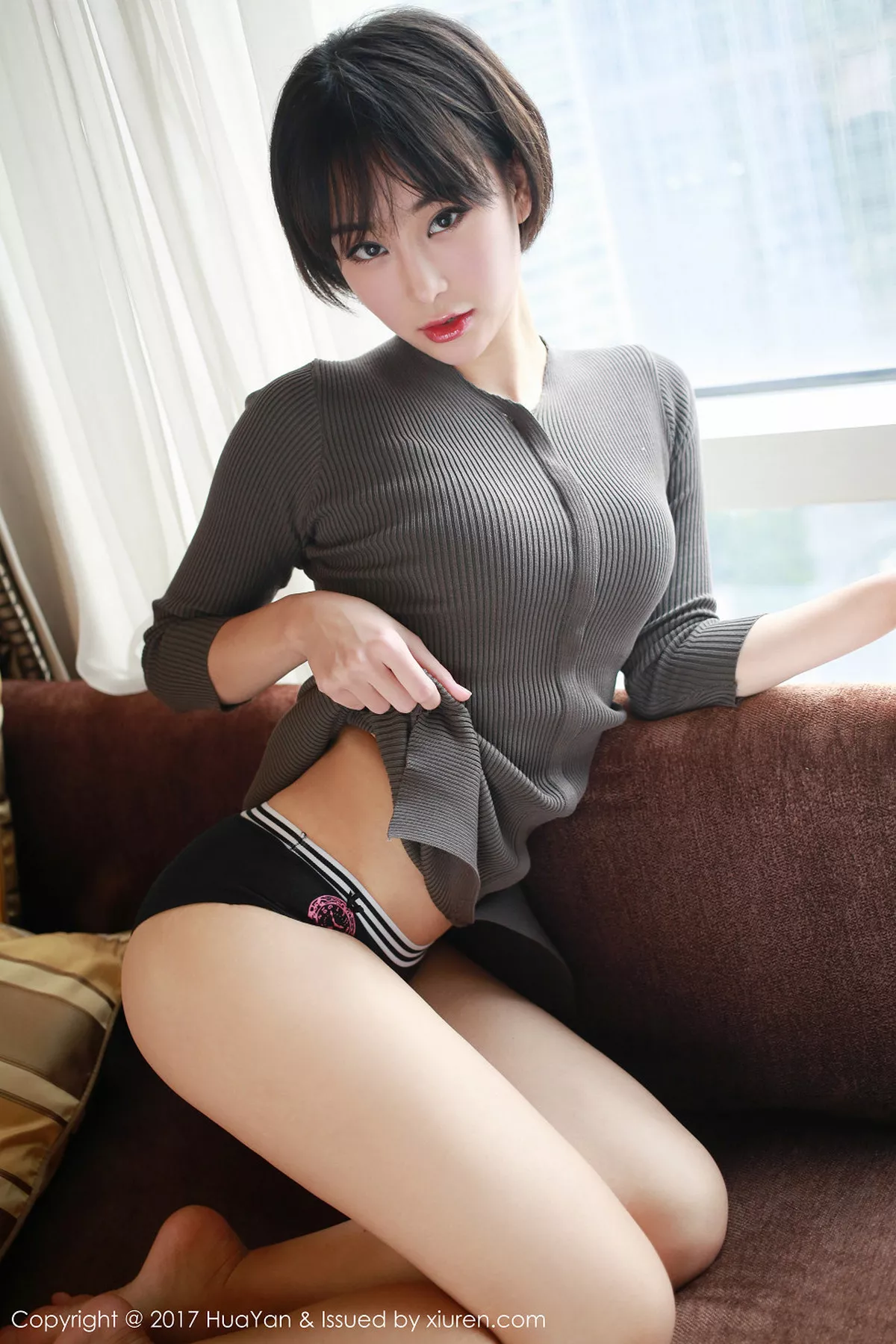 秀人集.com_[HuaYan花の颜]Vol.035_清新嫩模艺蕾居家欧美风黑色内裤秀完美身材性感翘臀写真43P