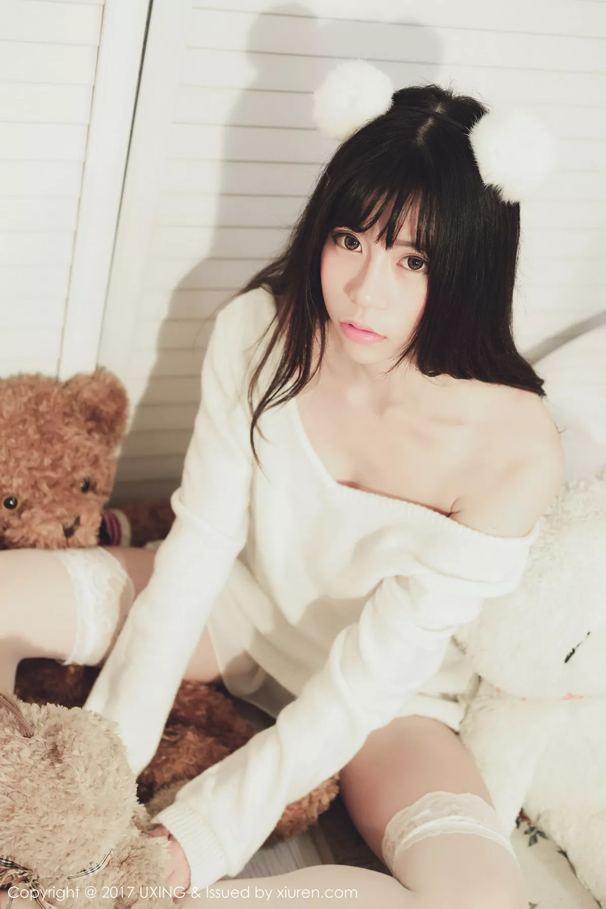 秀人集.com_[UXING优星馆]Vol.048_嫩模Yo酱居家学生装+白色蕾丝袜清爽美萝莉性感写真32P