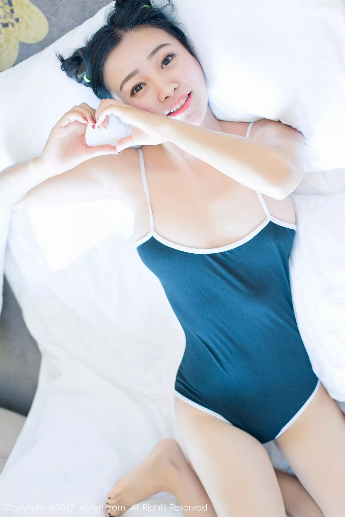 秀人集.com_[XiuRen秀人网]No.684_嫩模芈琳娜居家蓝色低胸体操服秀美胸白色死库水性感写真62P