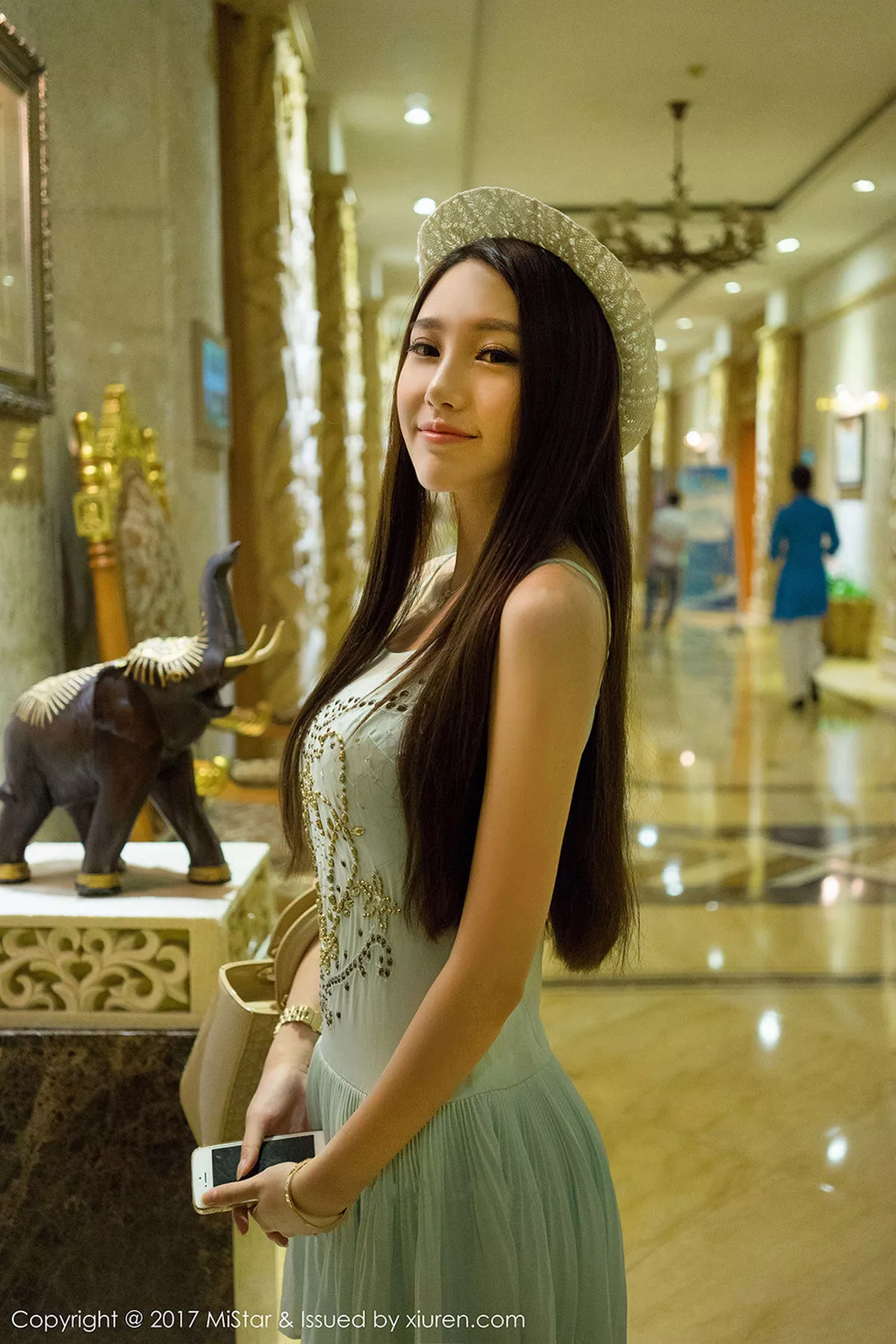 秀人集.com_[MiStar魅妍社]Vol.173_气质女神刘奕宁Lynn丽江旅拍黑色比基尼秀白嫩肌肤性感写真56P