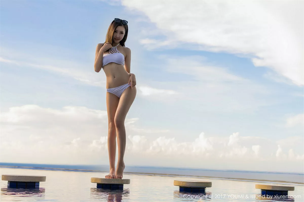 秀人集.com_[YouMi尤蜜荟]Vol.042_尤物女神Yumi-尤美巴厘岛旅拍泳池边性感比基尼娇媚写真51P