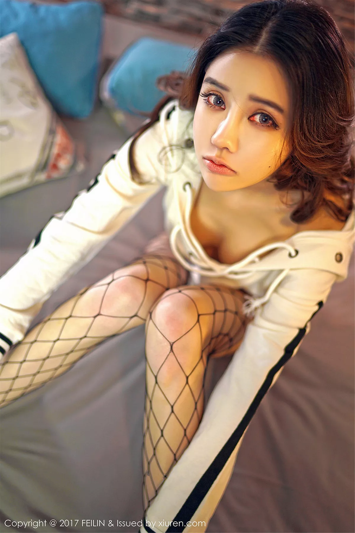 秀人集.com_[FeiLin嗲囡囡]Vol.101_嫩模G干干居家渔网丝袜秀丁字裤诱人马甲线完美诱惑写真42P