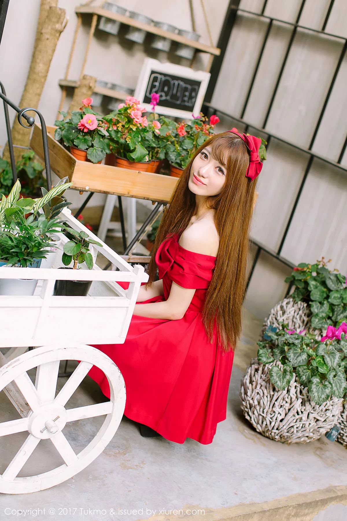 秀人集.com_[Tukmo兔几盟]Vol.094_嫩模赵乃莹性感学生装及成熟红色连身裙清爽迷人写真33P