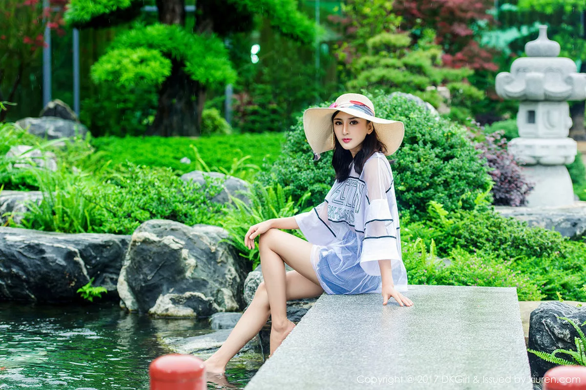 秀人集.com_[DKGirl御女郎]Vol.026_嫩模梅哥白色连体比基尼泳池湿身秀傲人美乳诱惑写真58P