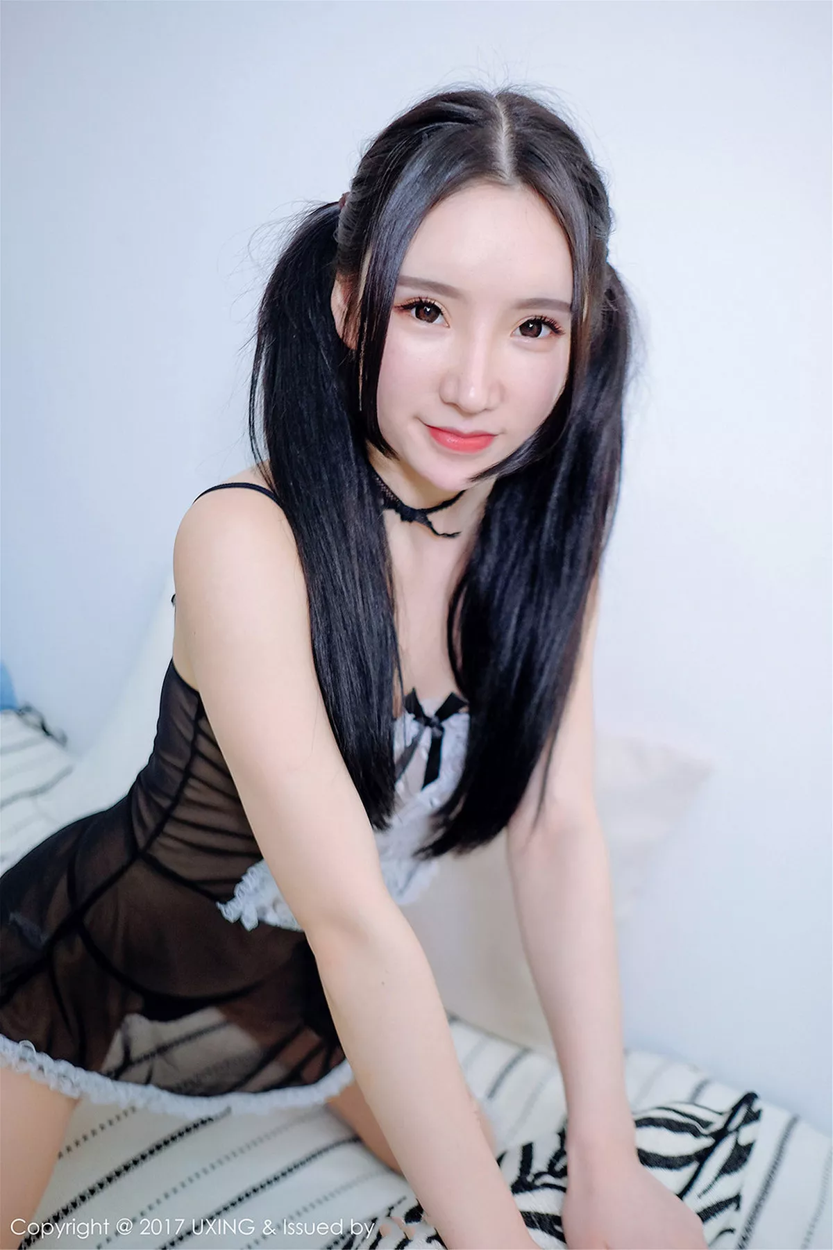 秀人集.com_[UXING优星馆]Vol.055_嫩模周于希dummy私房蕾丝女仆装+超薄紧身透视衣诱惑写真43P