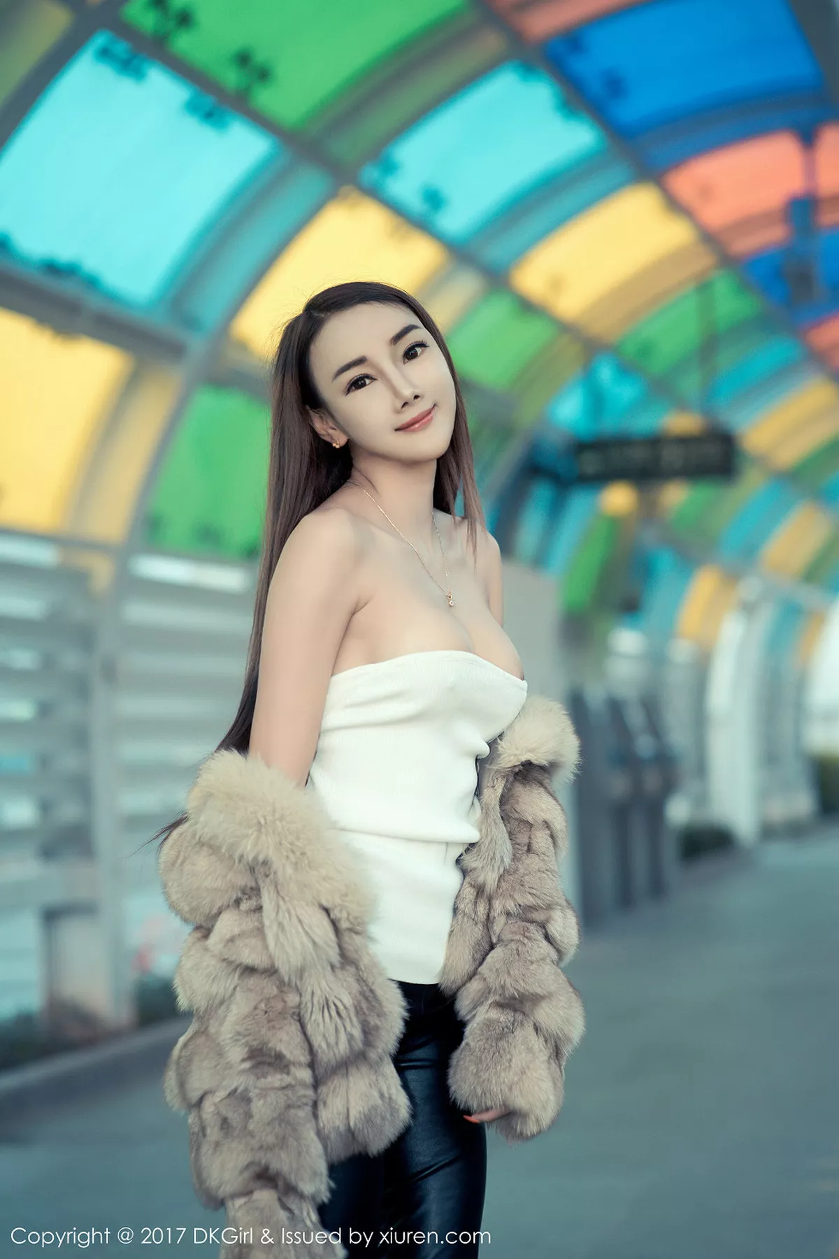 秀人集.com_[DKGirl御女郎]Vol.030_嫩模婕西儿jessie羊城旅拍高挑身材性感内衣秀豪乳写真54P