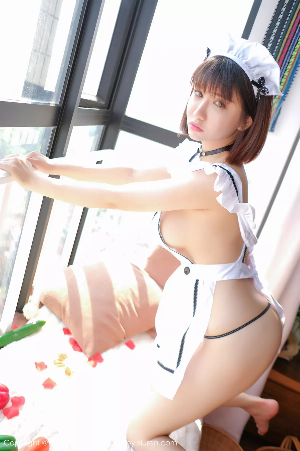 秀人集.com_[UXING优星馆]Vol.058_嫩模K8傲娇萌萌居家女仆装侧露美乳黄瓜主题撩人诱惑写真40P