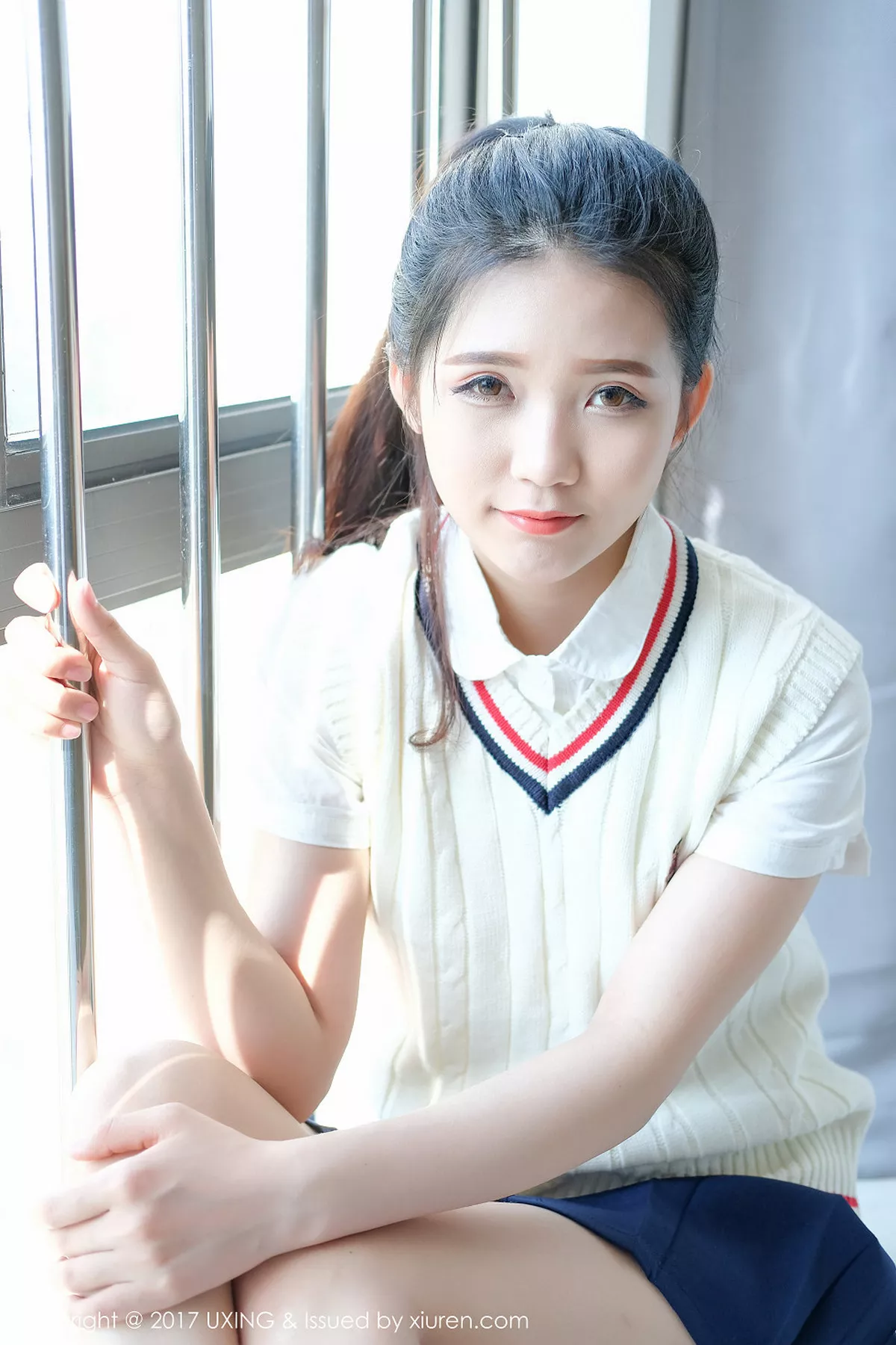 秀人集.com_[UXING优星馆]Vol.056_嫩模可爱的小叶子清纯学生装+居家性感内衣秀美胸写真38P