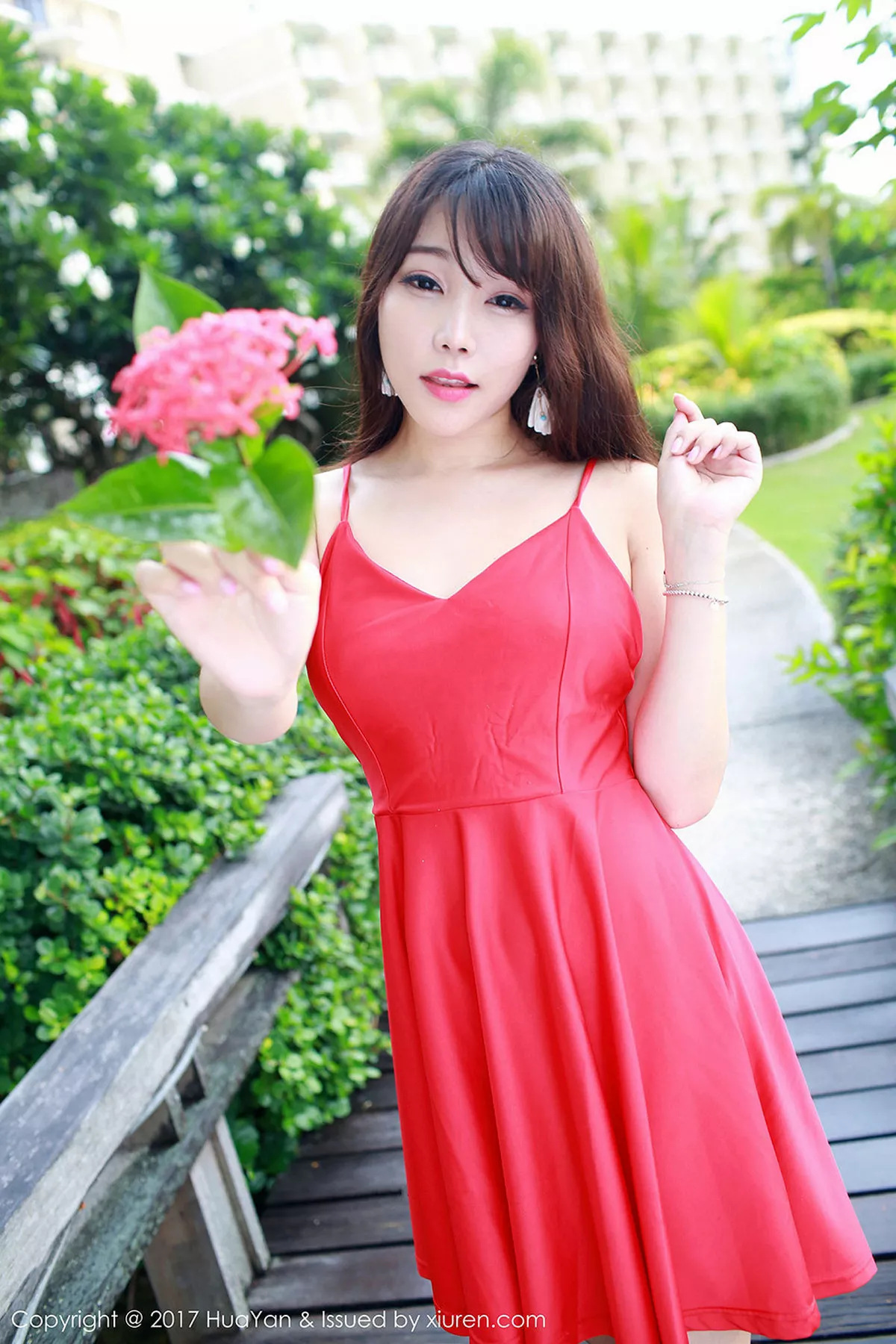 秀人集.com_[HuaYan花の颜]Vol.044_嫩模芝芝Booty塞班岛旅拍粉红高叉连体内衣湿身诱惑写真61P