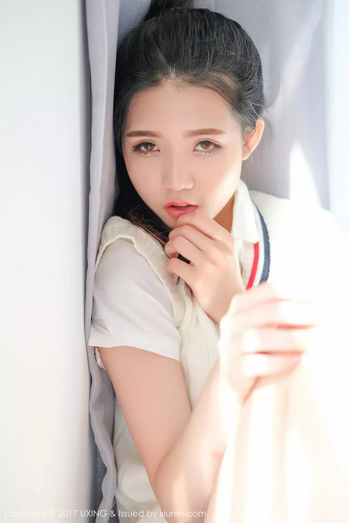 秀人集.com_[UXING优星馆]Vol.056_嫩模可爱的小叶子清纯学生装+居家性感内衣秀美胸写真38P