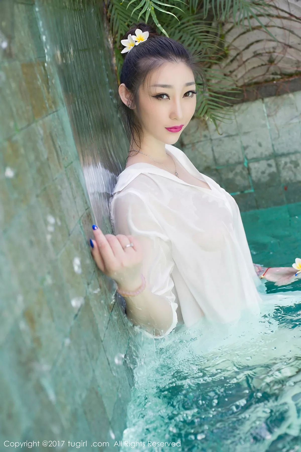 秀人集.com_[XiuRen秀人网]No.781_嫩模妲己_Toxic室外浴缸里全裸泡泡浴大尺度爆乳诱惑写真56P