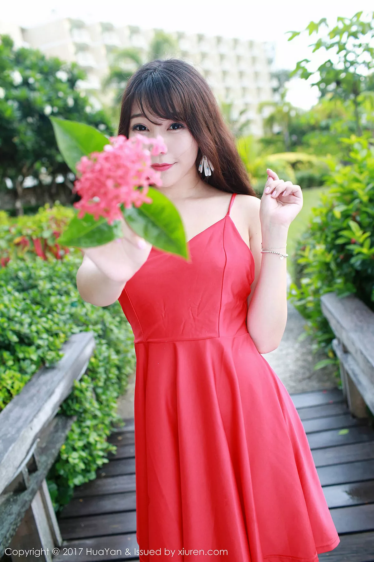 秀人集.com_[HuaYan花の颜]Vol.044_嫩模芝芝Booty塞班岛旅拍粉红高叉连体内衣湿身诱惑写真61P