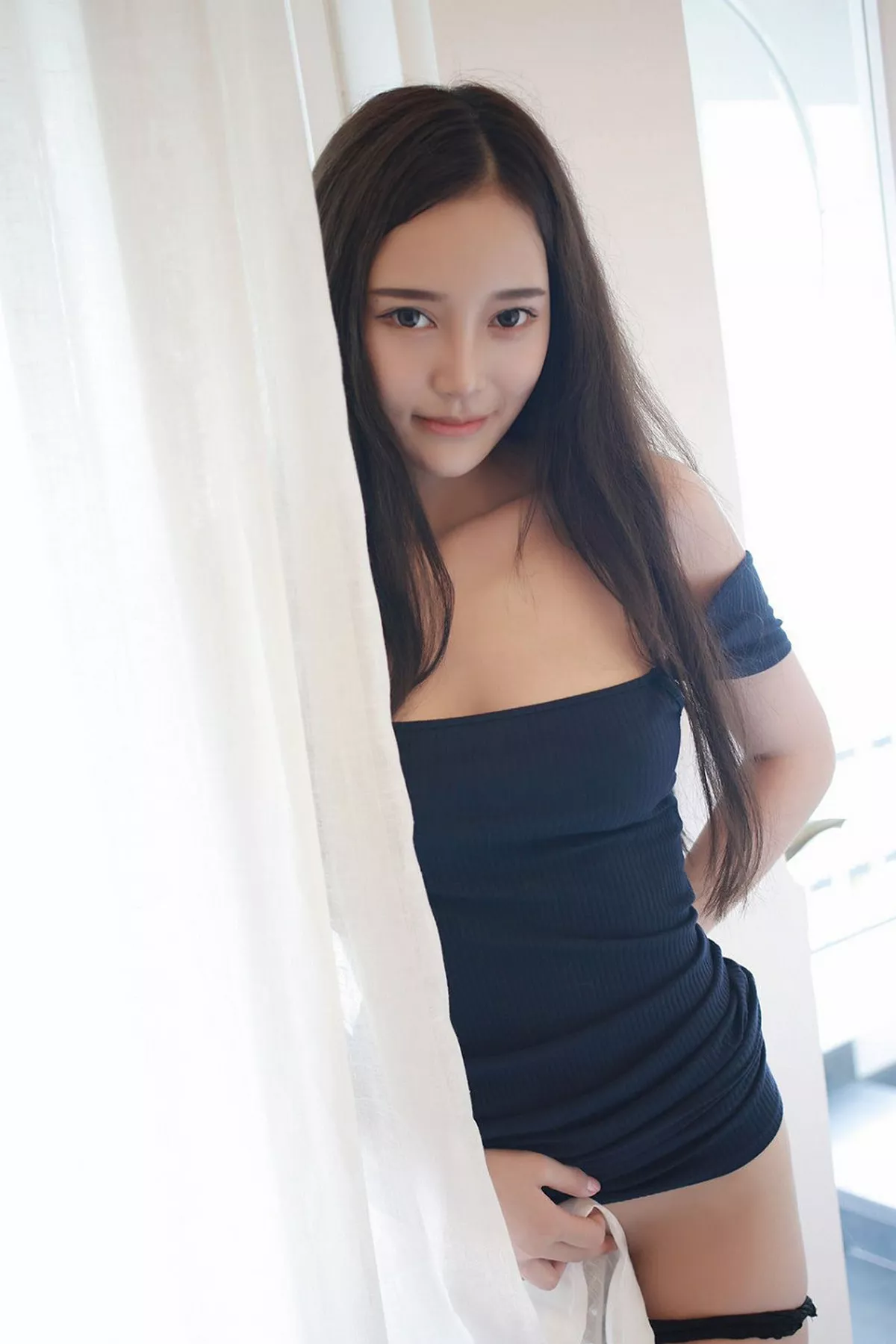 秀人集.com_[MFStar模范学院]Vol.101_女神唐琪儿il心愿旅拍粉嫩蕾丝裙透视秀豪乳诱惑写真51P