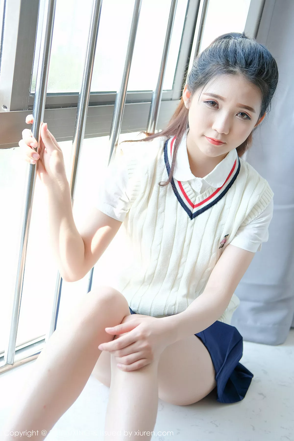 秀人集.com_[UXING优星馆]Vol.056_嫩模可爱的小叶子清纯学生装+居家性感内衣秀美胸写真38P