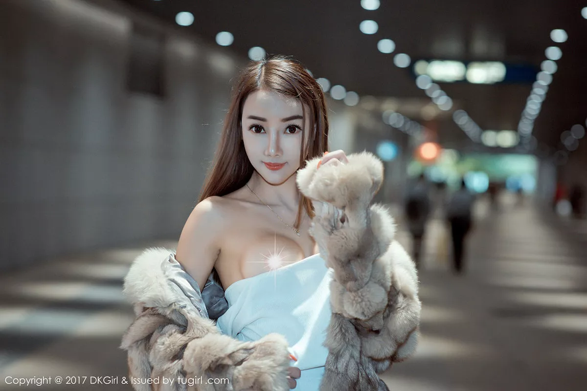 秀人集.com_[DKGirl御女郎]Vol.030_嫩模婕西儿jessie羊城旅拍高挑身材性感内衣秀豪乳写真54P