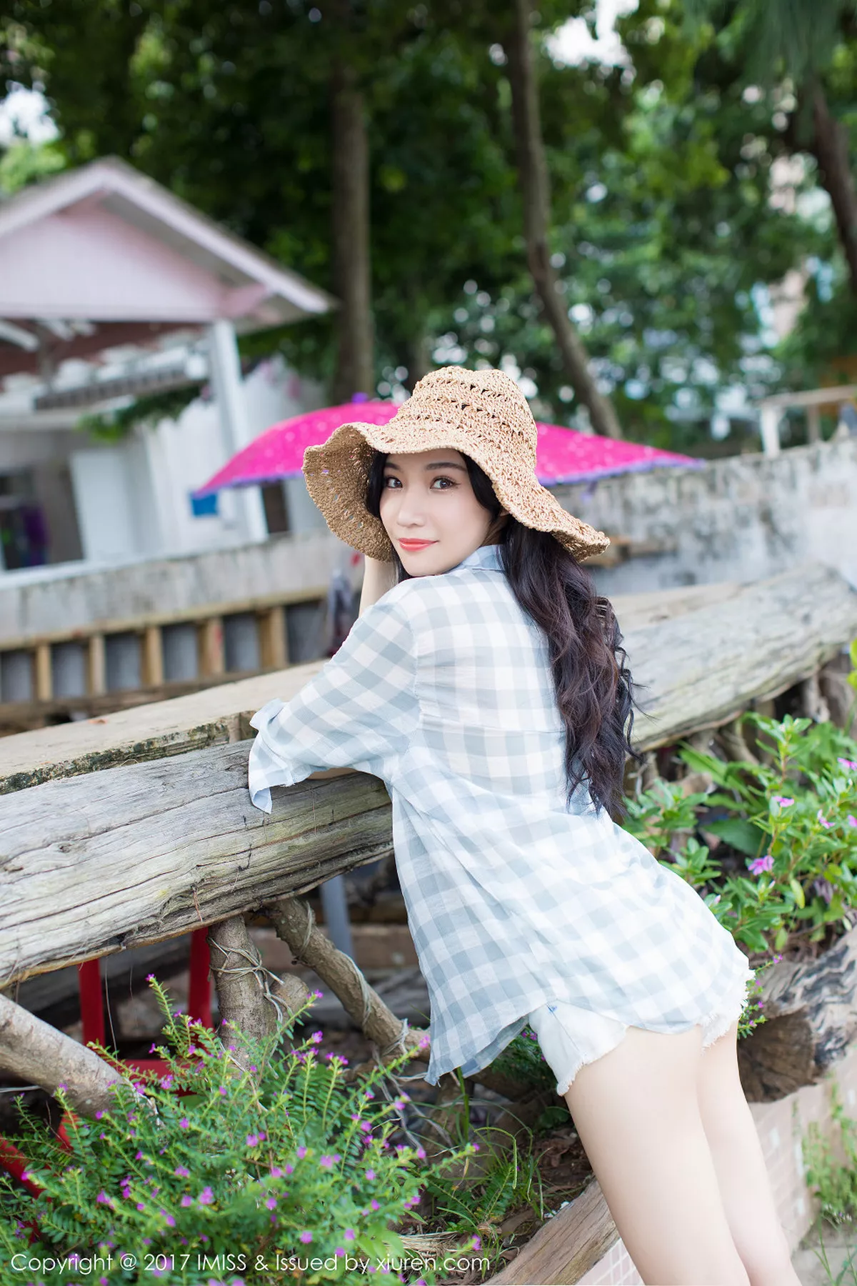 秀人集.com_[IMISS爱蜜社]Vol.182_嫩模小狐狸Sica七夕情人节福利海边沙滩性感比基尼写真45P