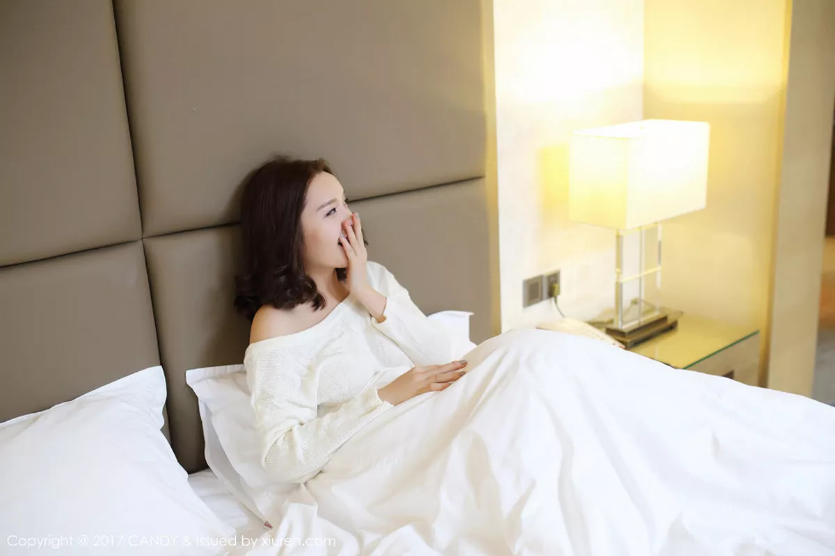 秀人集.com_[Candy糖果画报]Vol.033_嫩模王诗琪黑色蕾丝内衣秀完美身材白嫩美乳诱惑写真45P