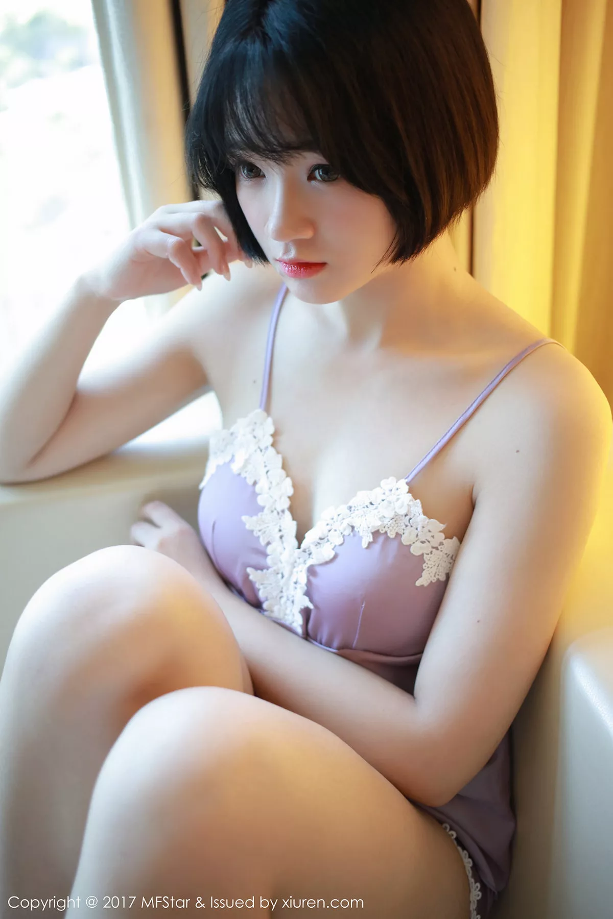 秀人集.com_[MFStar模范学院]Vol.103_嫩模悦爷妖精居家私房吊带睡裙半脱秀豪乳翘臀诱惑写真45P