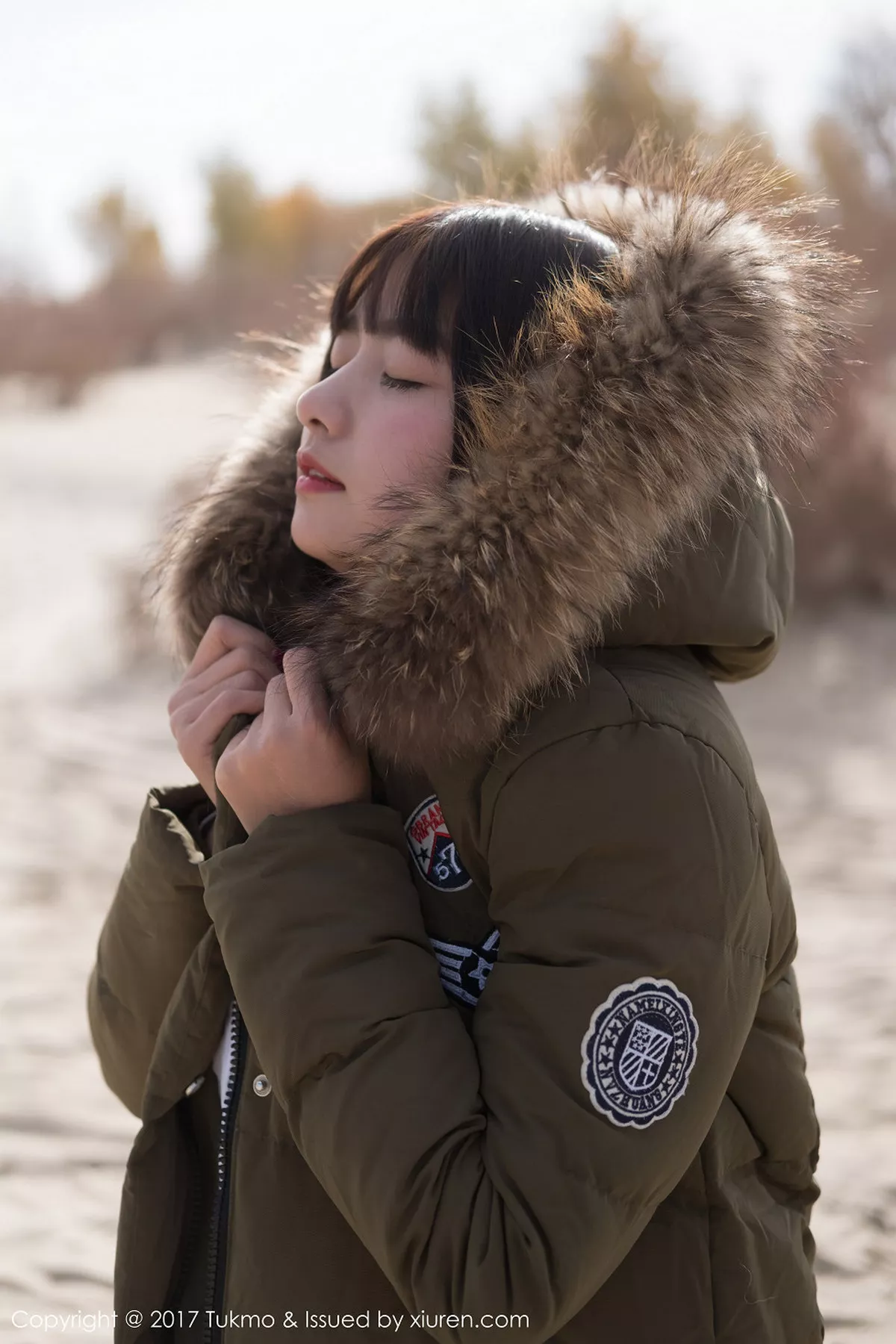 秀人集.com_[Tukmo兔几盟]Vol.103_嫩模球球沙漠之旅军大衣下的白衬衣黑色内衣完美身材写真42P