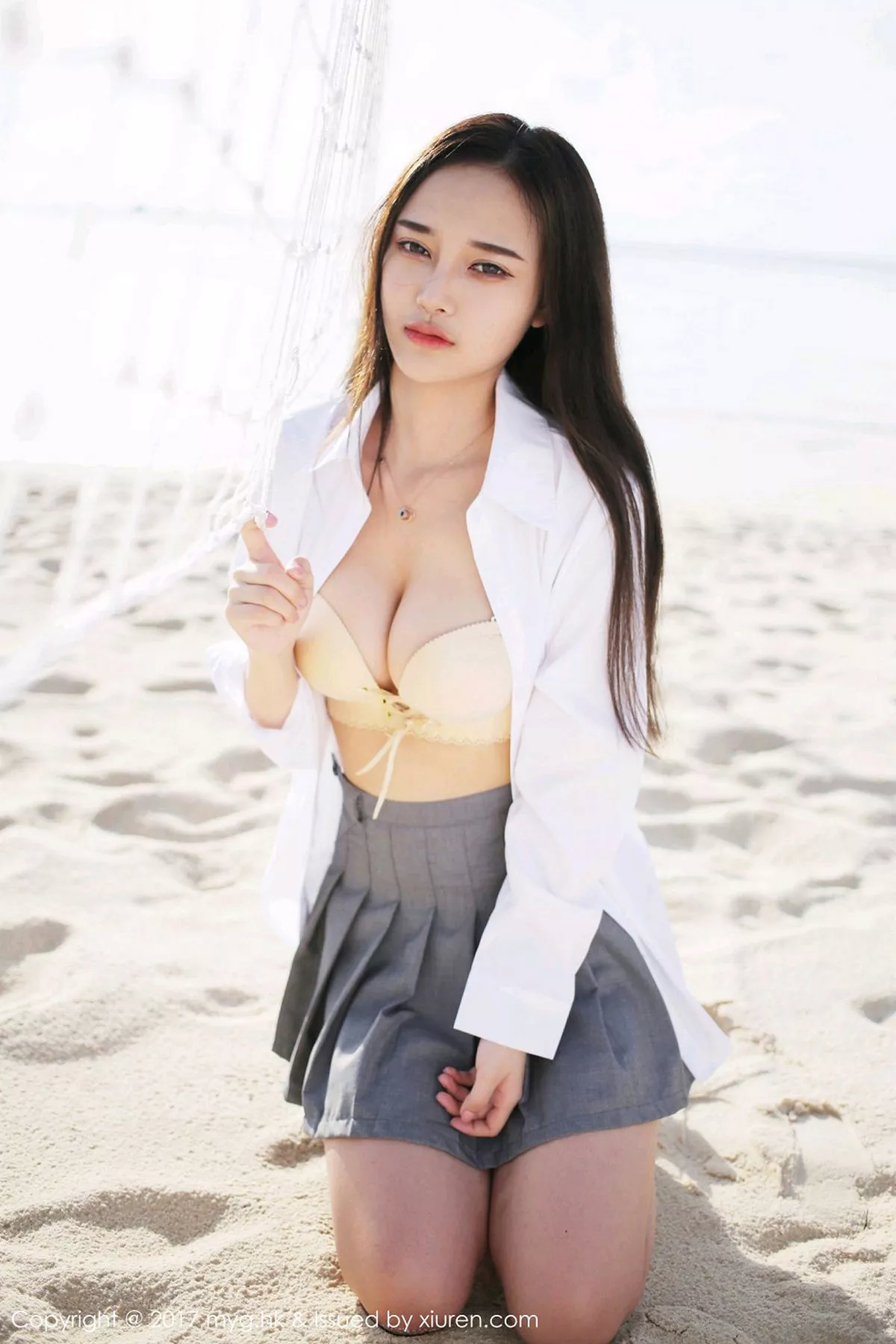 秀人集.com_[MyGirl美媛馆]Vol.259_女神唐琪儿il心愿旅拍海边真空白衬衫秀豪乳诱惑写真60P