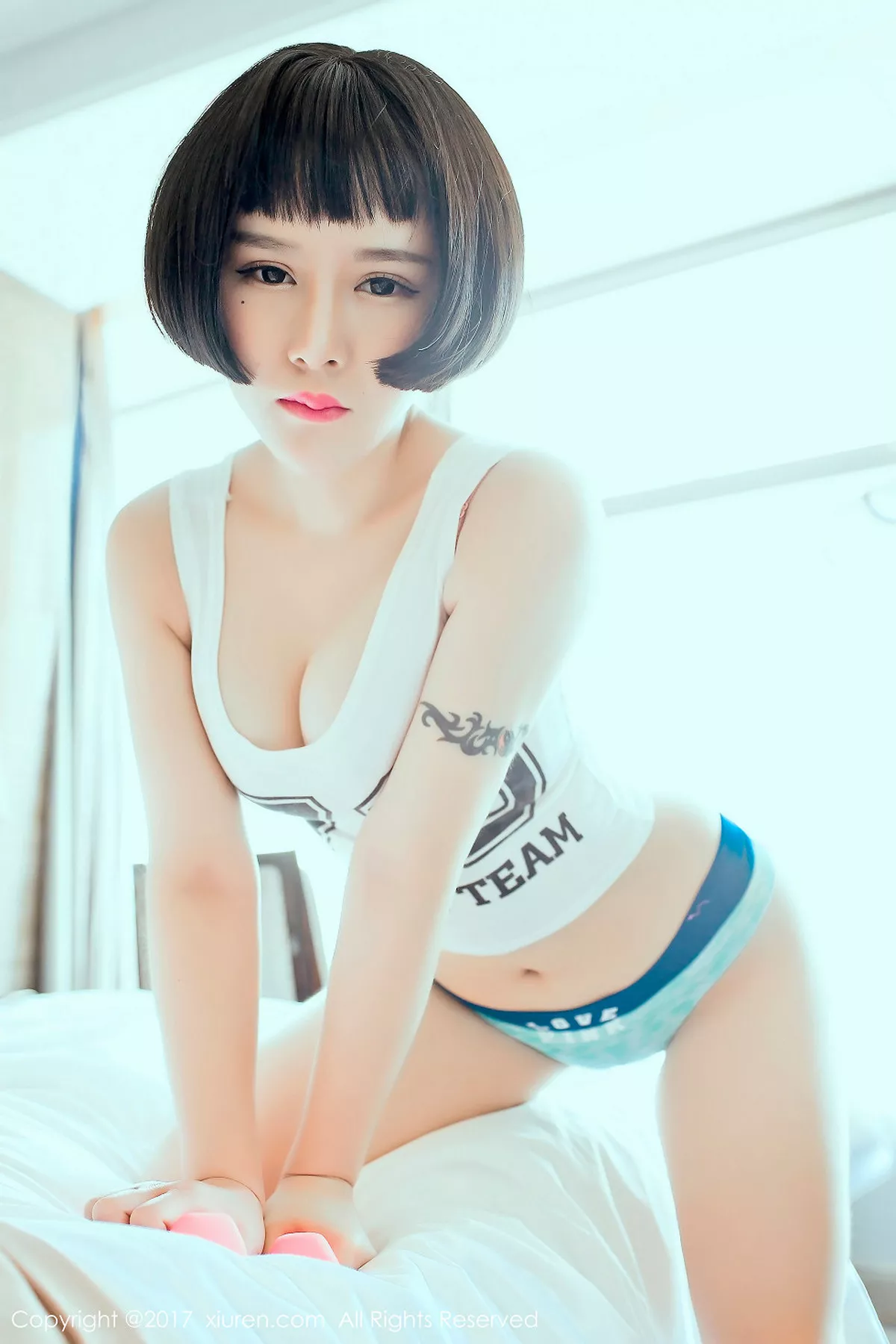 秀人集.com_[XiuRen秀人网]No.794_嫩模佑熙白色连体开胸死库水秀浑圆美乳完美诱惑写真44P