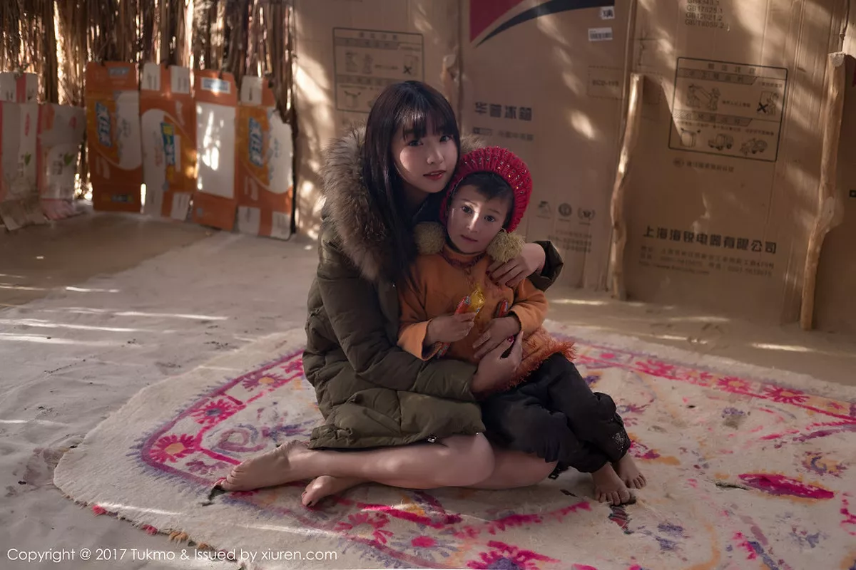 秀人集.com_[Tukmo兔几盟]Vol.103_嫩模球球沙漠之旅军大衣下的白衬衣黑色内衣完美身材写真42P