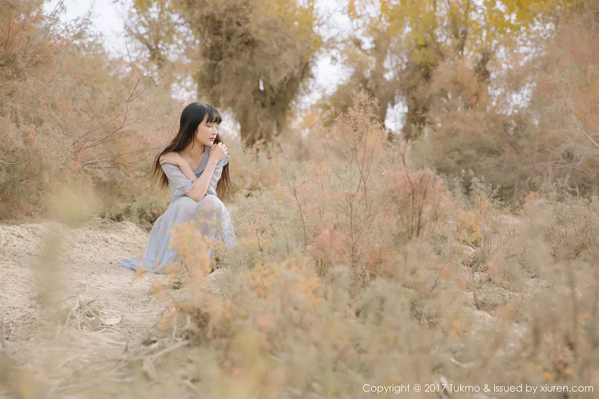 秀人集.com_[Tukmo兔几盟]Vol.104_美女主播之应沙漠旅拍清新连身裙系列唯美迷人写真40P