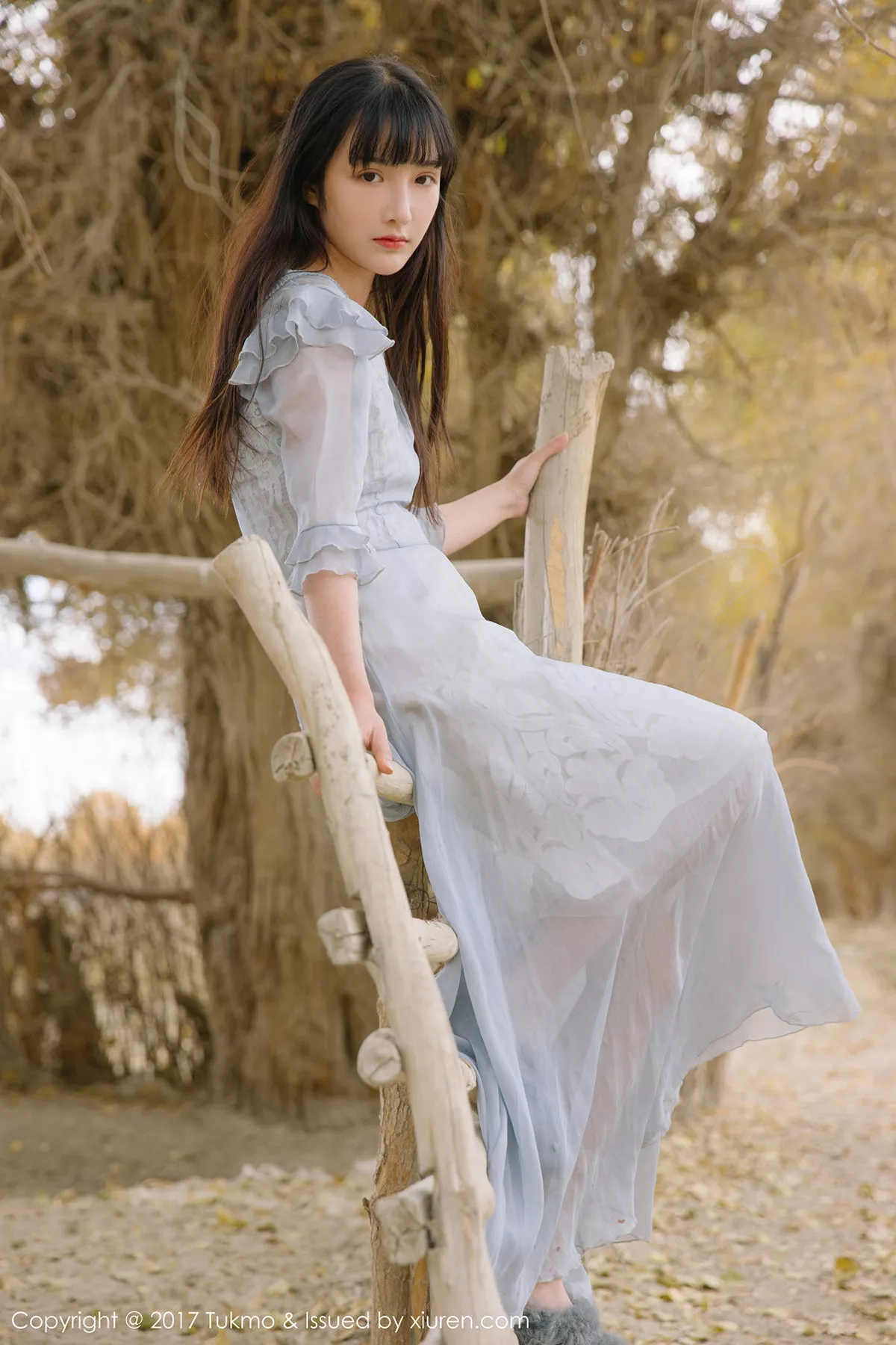 秀人集.com_[Tukmo兔几盟]Vol.104_美女主播之应沙漠旅拍清新连身裙系列唯美迷人写真40P