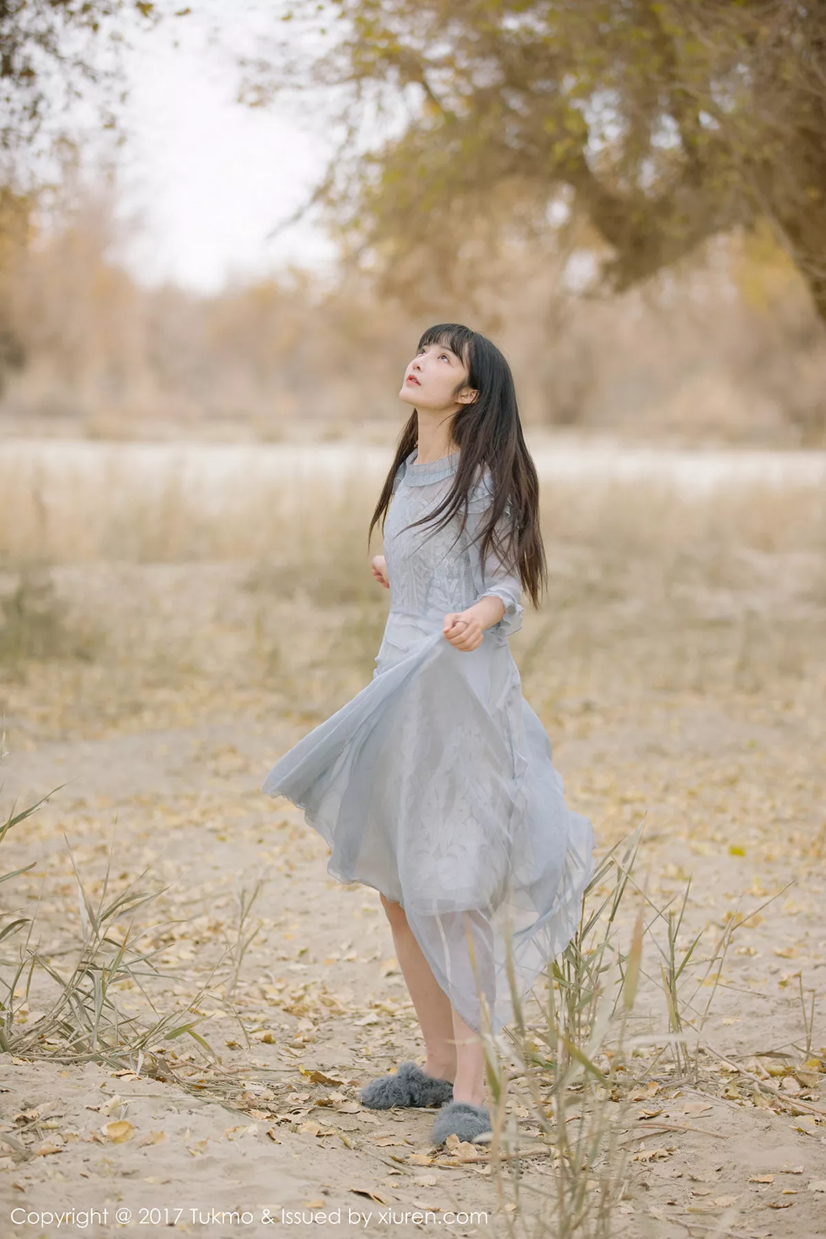 秀人集.com_[Tukmo兔几盟]Vol.104_美女主播之应沙漠旅拍清新连身裙系列唯美迷人写真40P