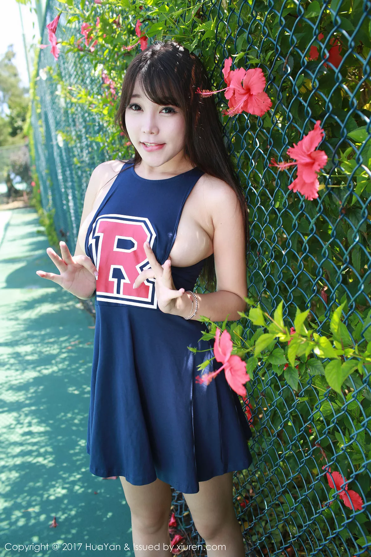 秀人集.com_[HuaYan花の颜]Vol.049_嫩模芝芝Booty塞班岛旅拍黑色蕾丝边情趣内衣完美诱惑写真55P